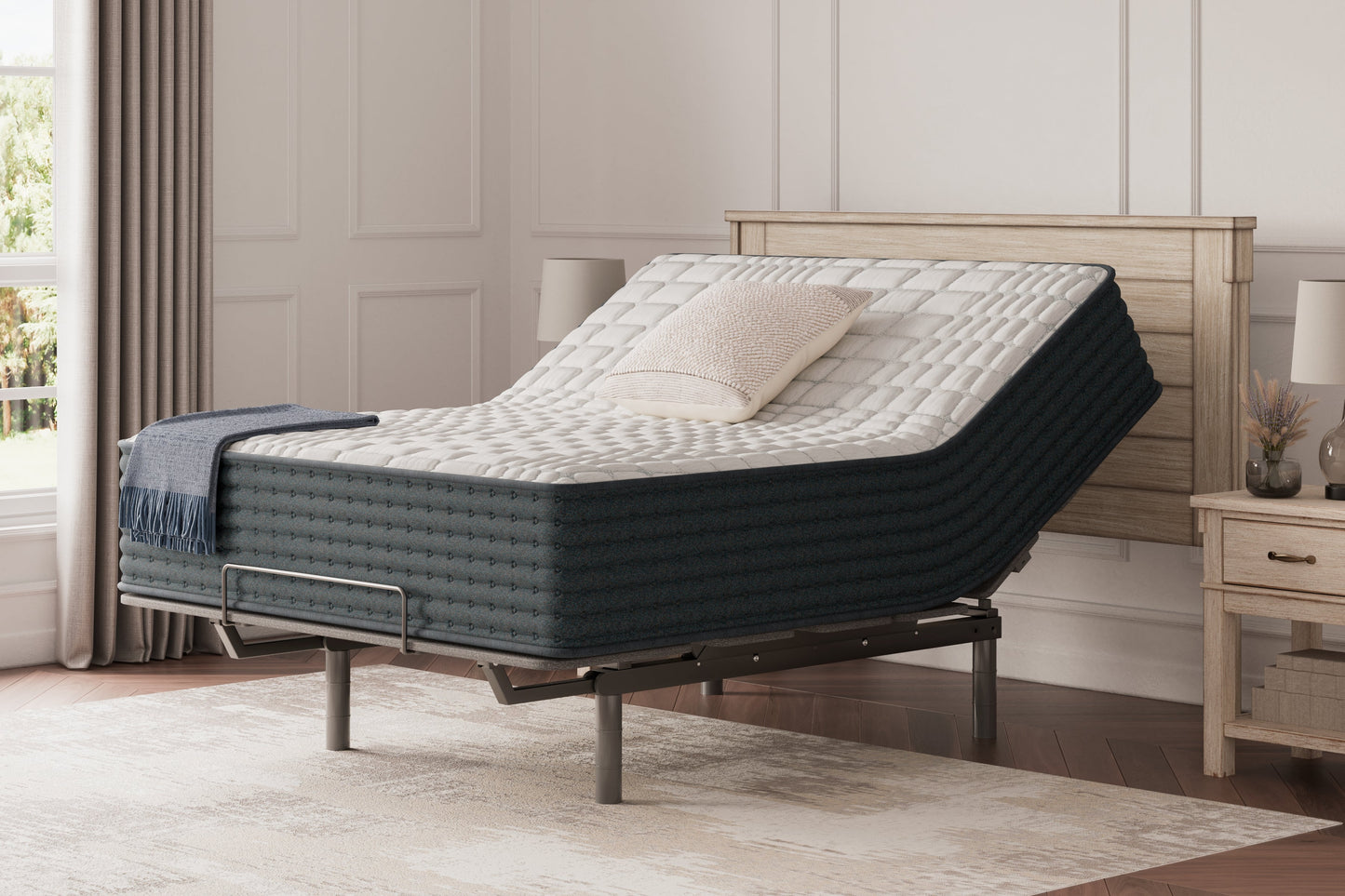 Hybrid 1300 White King Mattress - M43641 - Luna Furniture - Dallas Store