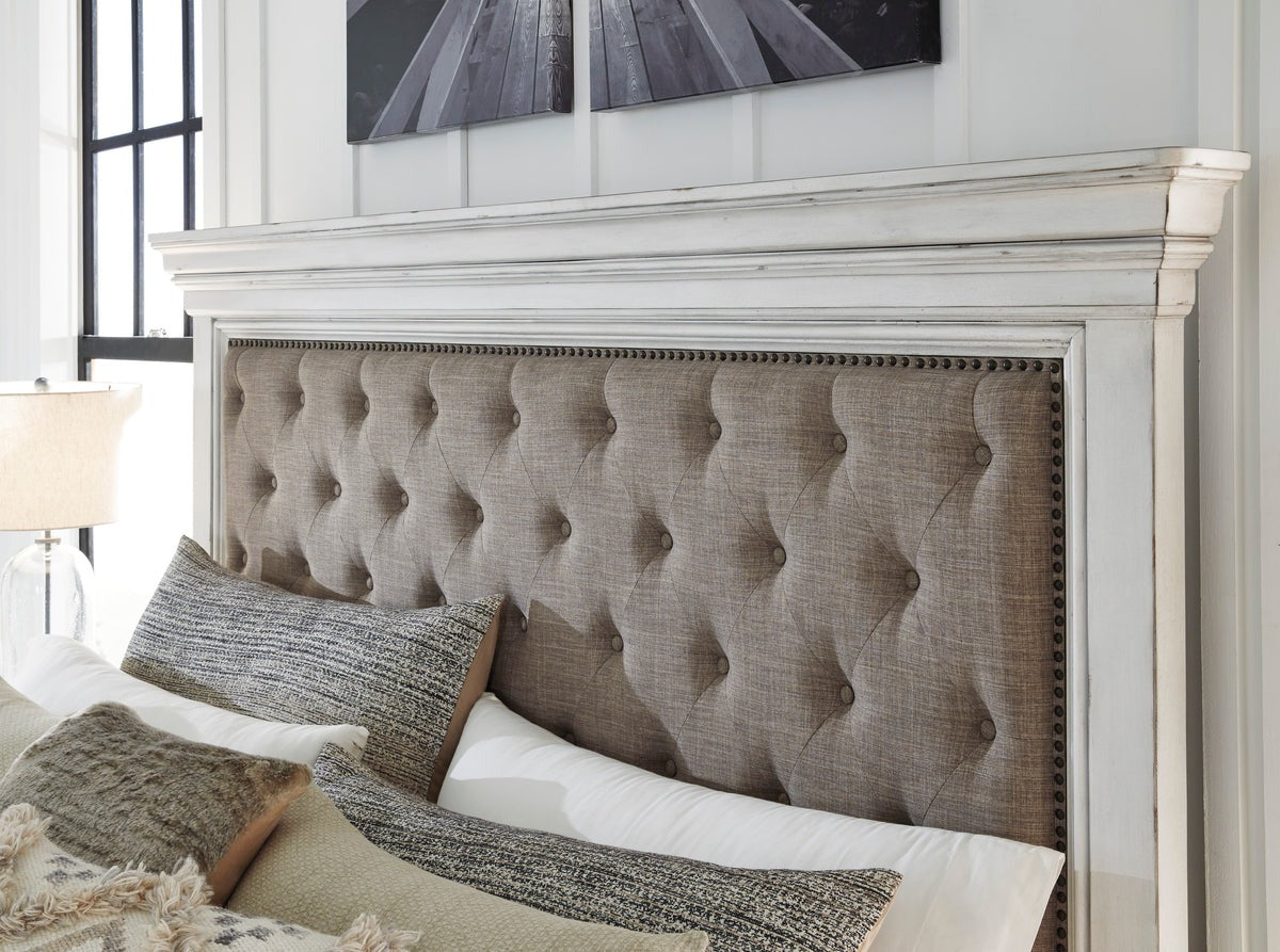 Kanwyn Whitewash Queen Upholstered Storage Bed - SET | B777-54S | B777-157 | B777-96 - Luna Furniture - Dallas Store