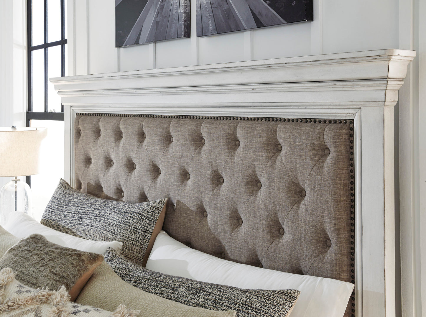 Kanwyn Whitewash Upholstered Panel Bedroom Set - SET | B777-54 | B777-157 | B777-96 | B777-46 | B777-93 - Luna Furniture - Dallas Store