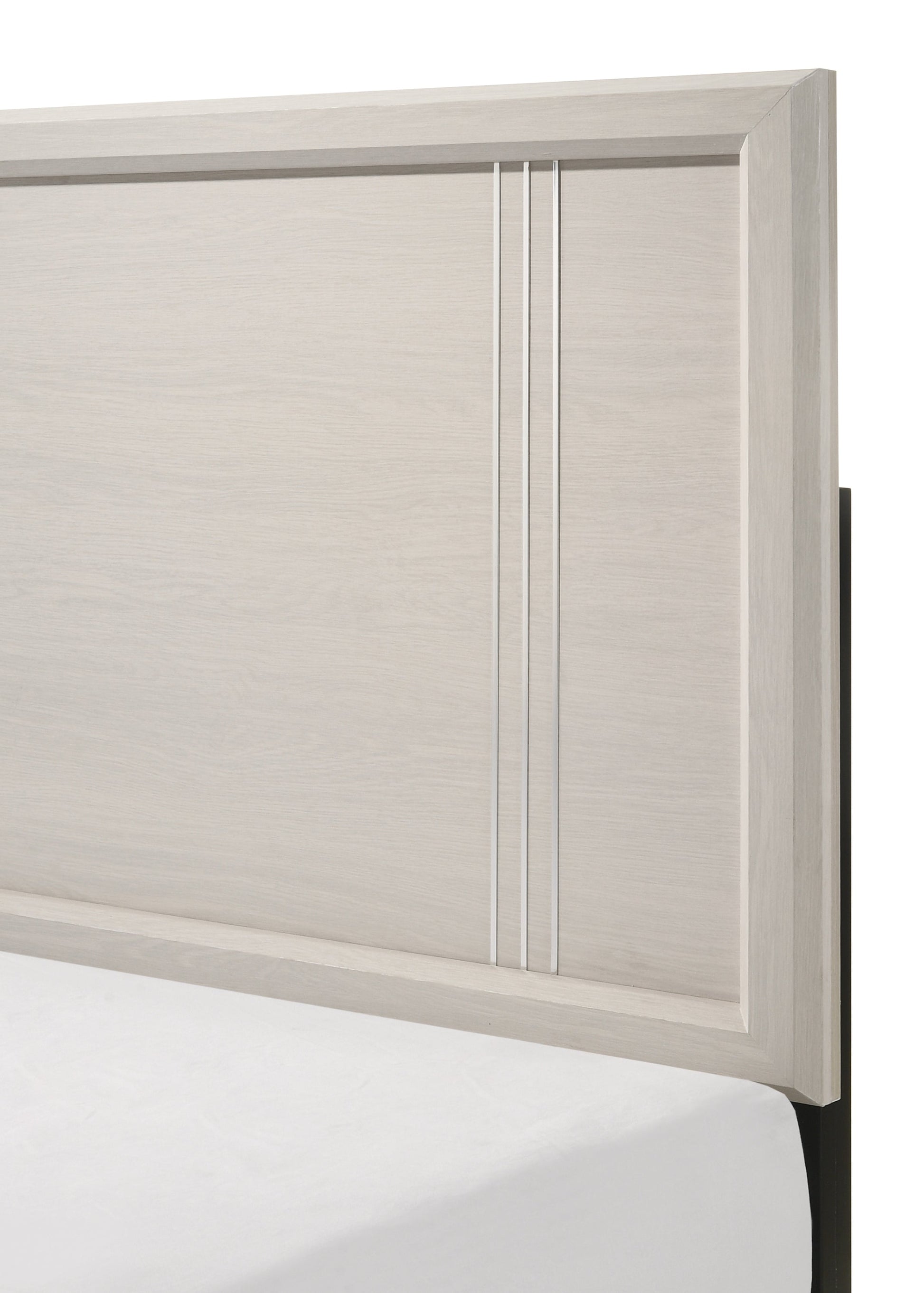 Charlie White Queen Panel Bed - SET | B9230-Q-HBFB | B9230-KQ-RAIL - Luna Furniture - Dallas Store