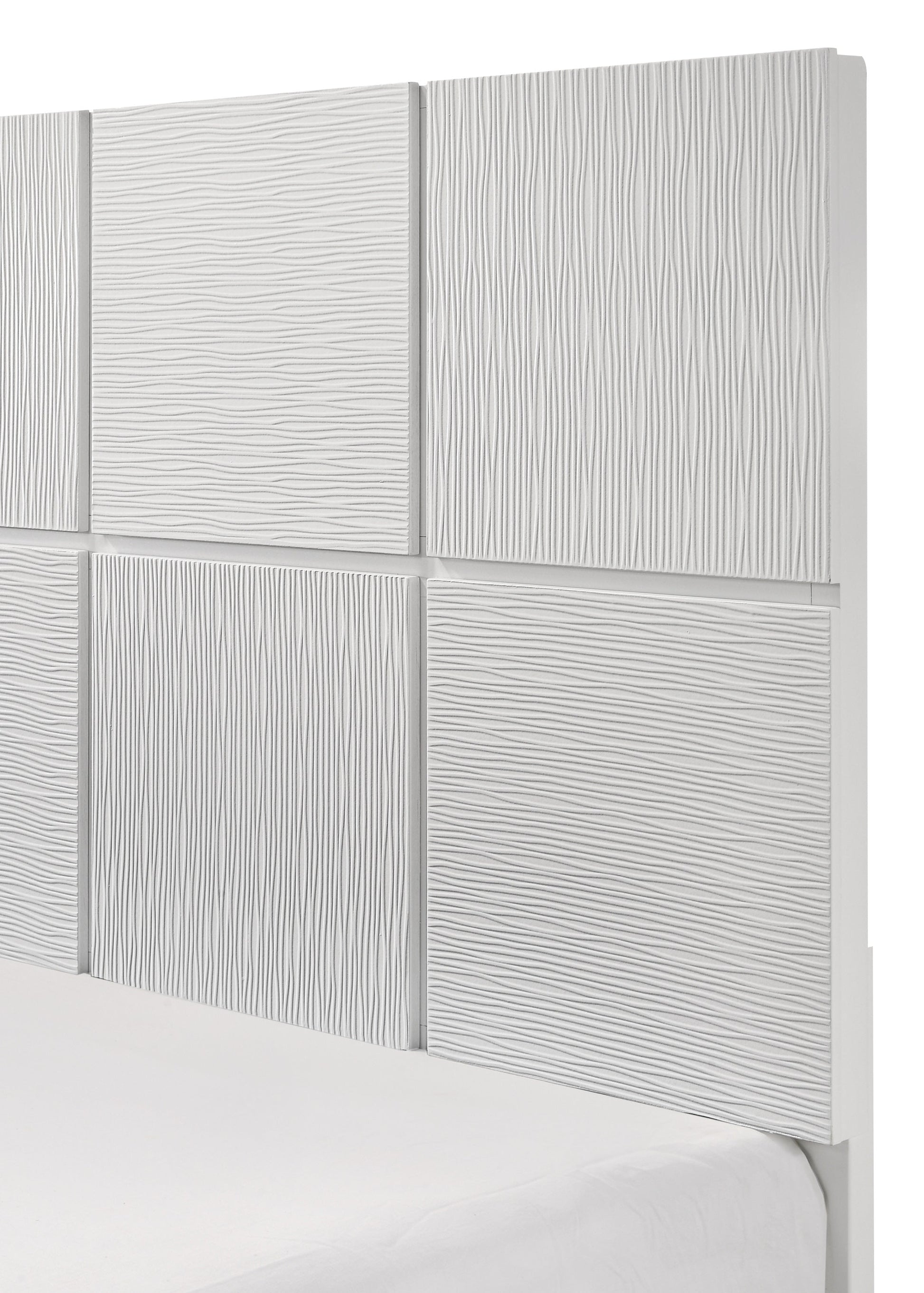 Denker White Queen Panel Bed - SET | B4712-Q-HBFB | B4712-Q-RAIL - Luna Furniture - Dallas Store