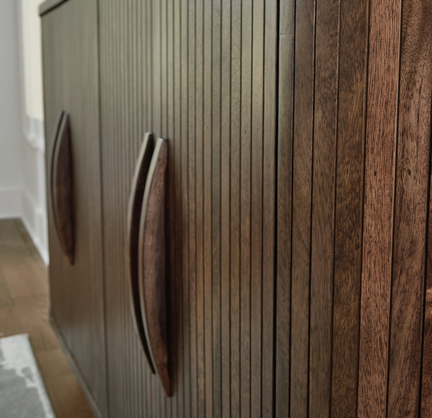 Amickly Dark Brown Accent Cabinet - A4000571 - Luna Furniture - Dallas Store