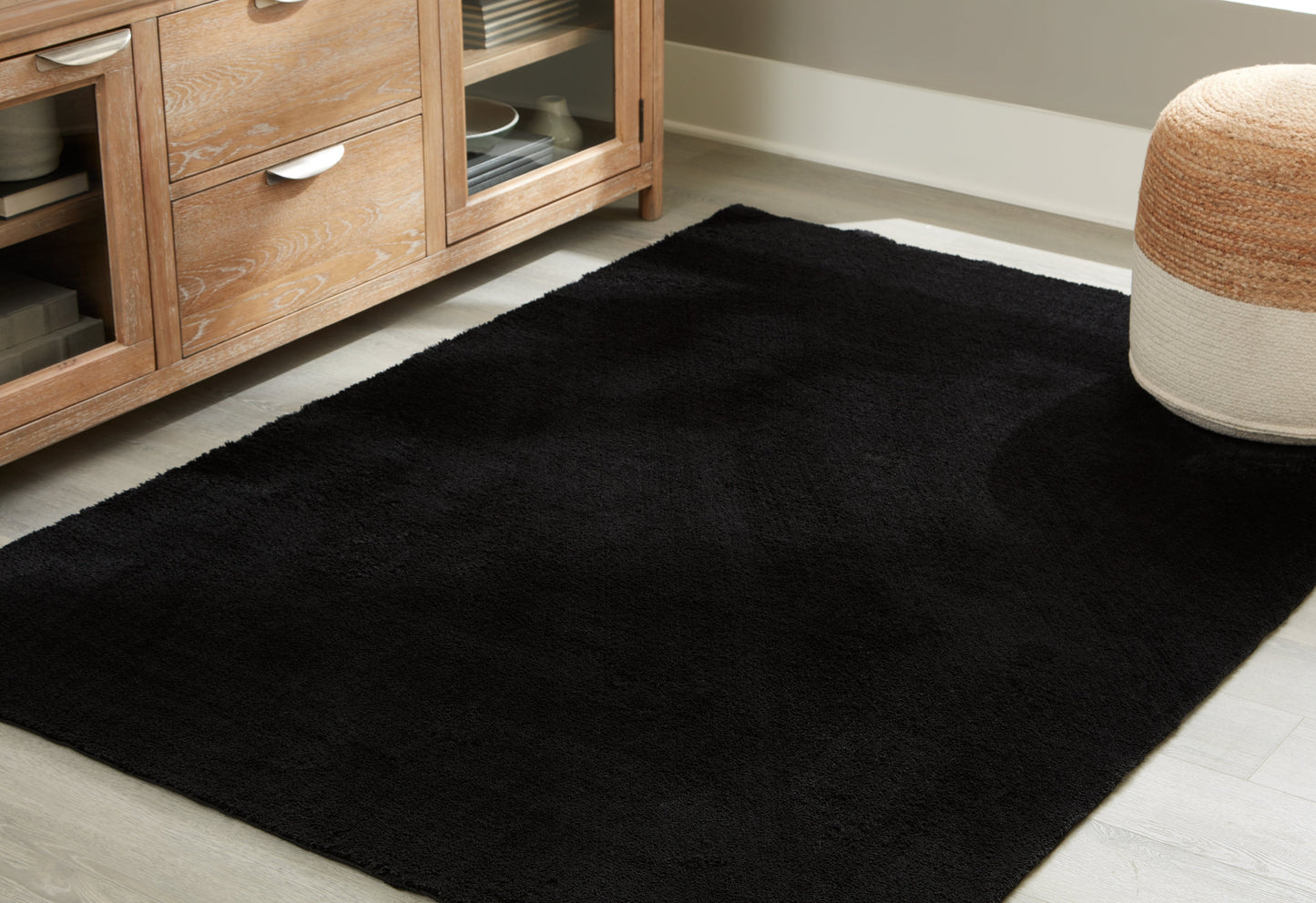 Anaben Black 5' x 7' Rug - R406312 - Luna Furniture - Dallas Store