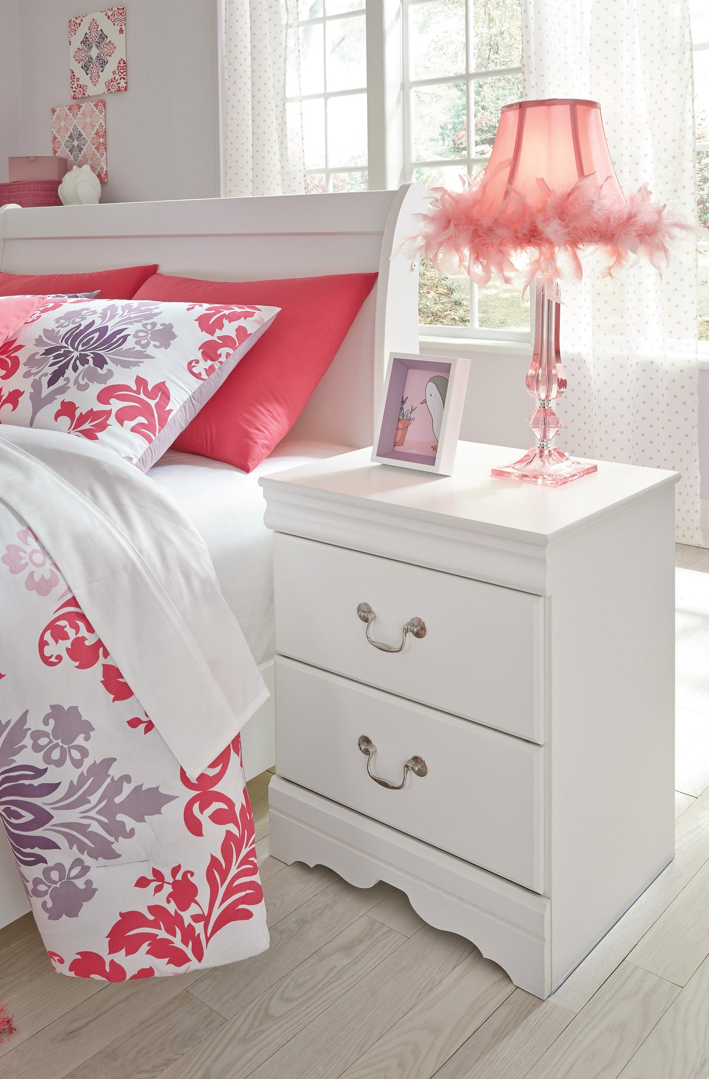 Anarasia White Sleigh Youth Bedroom Set - SET | B129-84 | B129-87 | B129-88 | B129-92 | B129-46 - Luna Furniture - Dallas Store