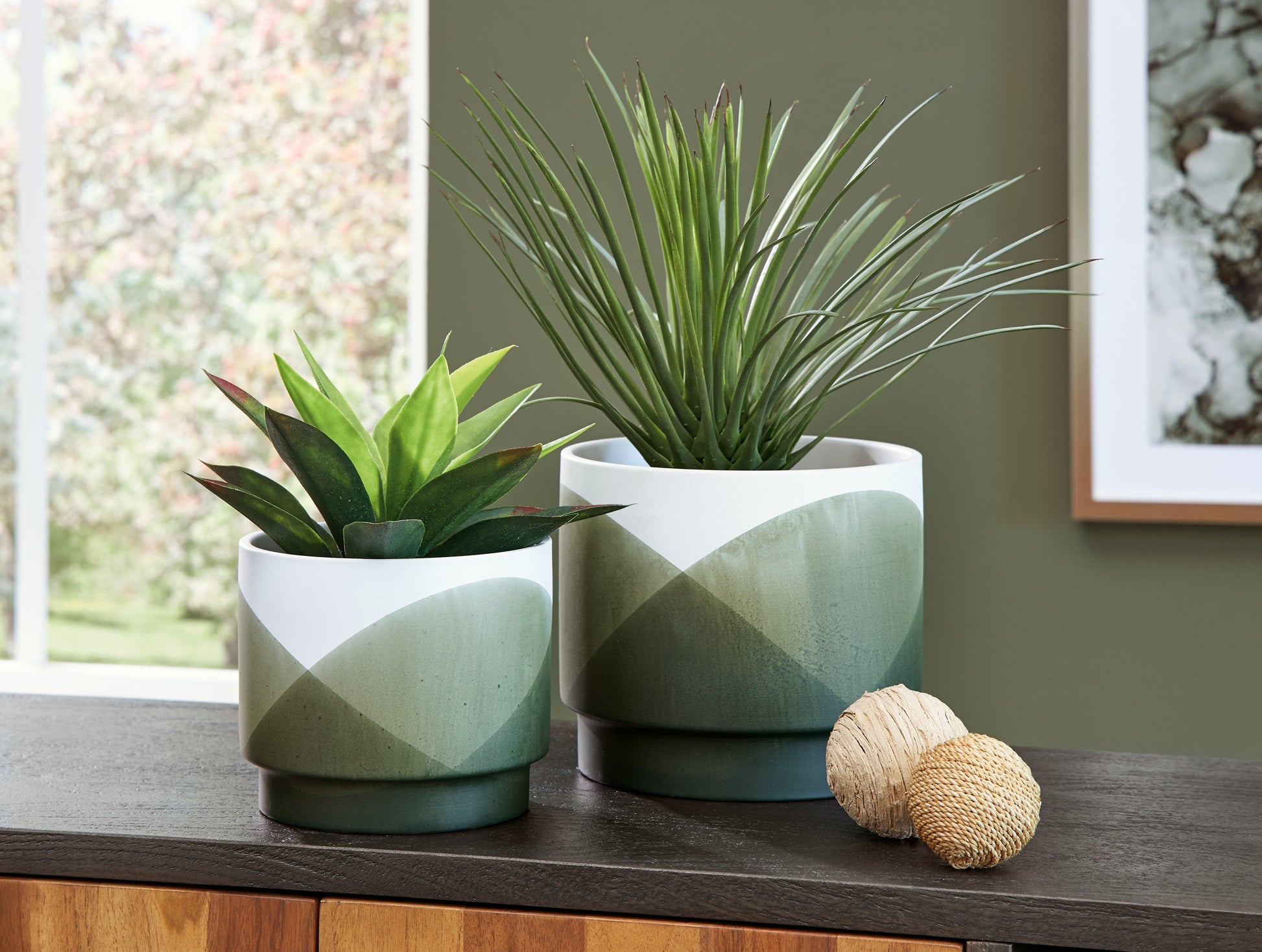 Ardenridge Green/White Planter, Set of 2 - A2000579 - Luna Furniture - Dallas Store