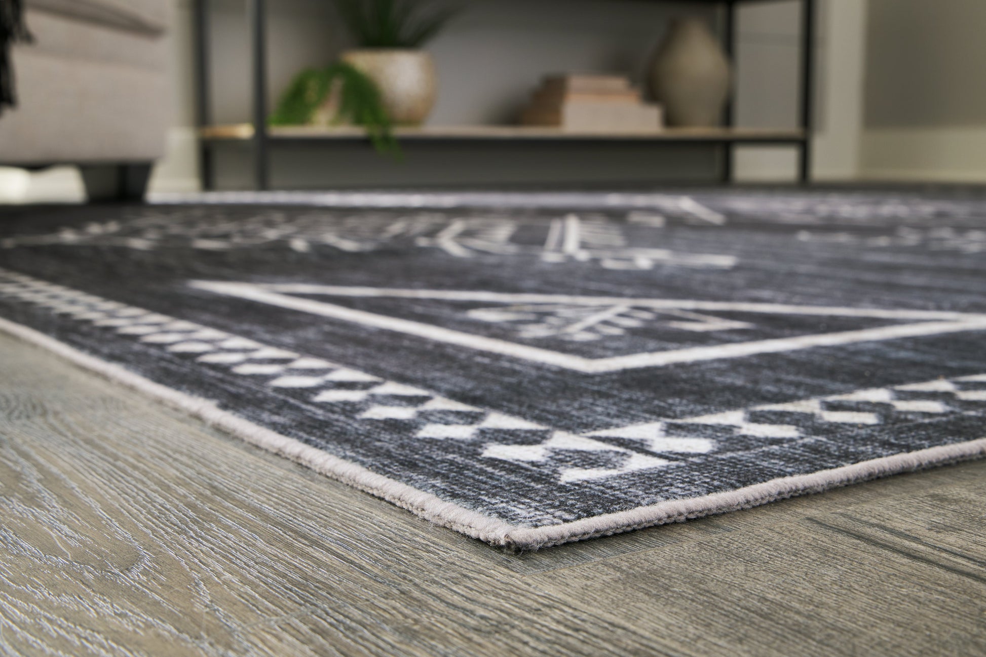 Arloman Black/Cream/Gray 5' x 7' Rug - R405932 - Luna Furniture - Dallas Store