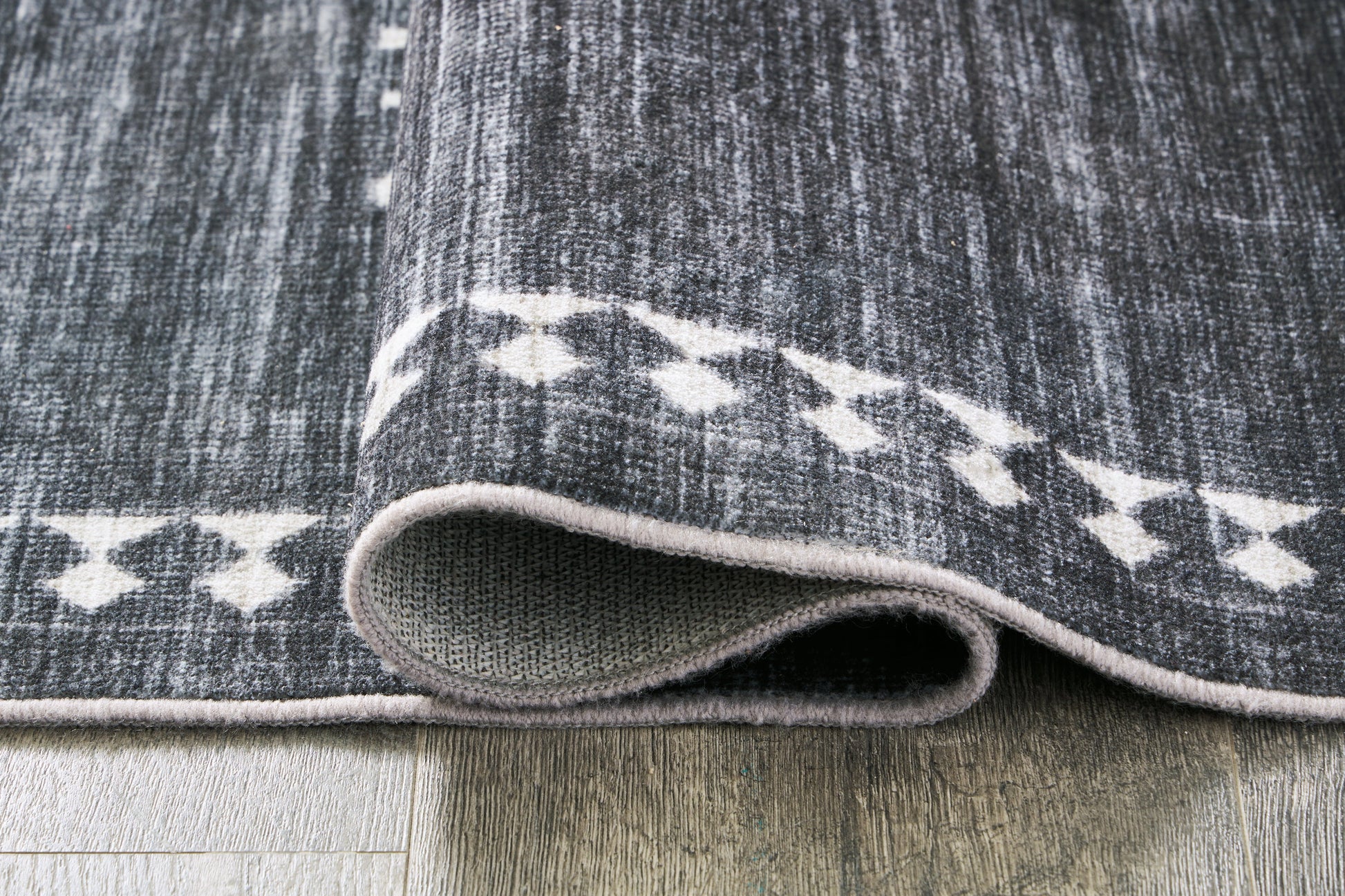 Arloman Black/Cream/Gray 5' x 7' Rug - R405932 - Luna Furniture - Dallas Store