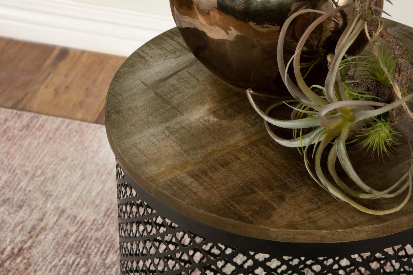 Aurora Natural/Black Round Accent Table with Drum Base - 935990 - Luna Furniture - Dallas Store