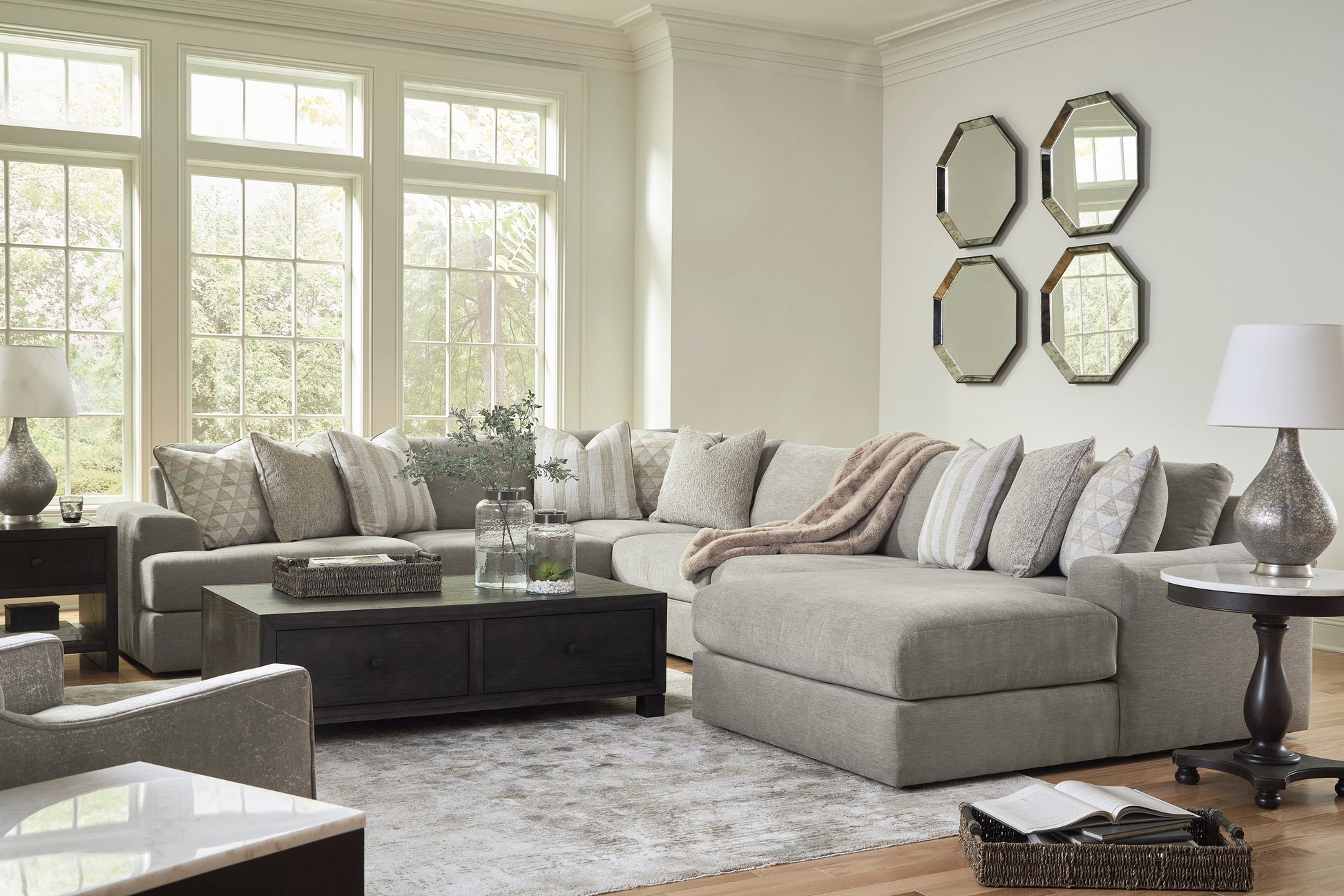 Avaliyah Ash 7-Piece RAF Chaise Sectional - SET | 5810317 | 5810364 | 5810377 | 5810346 | 5810346 | 5810346 | 5810346 - Luna Furniture - Dallas Store