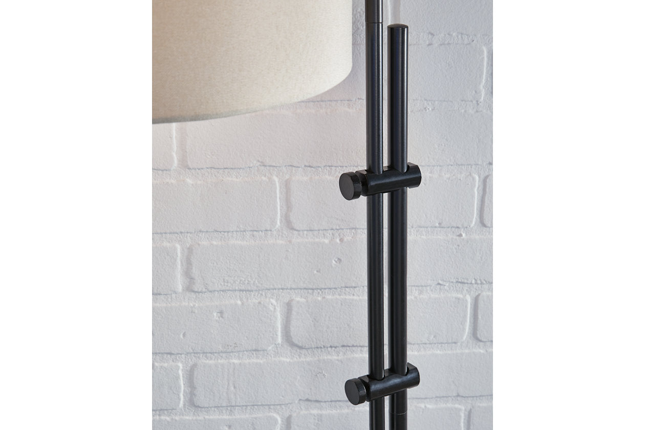 Baronvale Black Floor Lamp - L206041 - Luna Furniture - Dallas Store