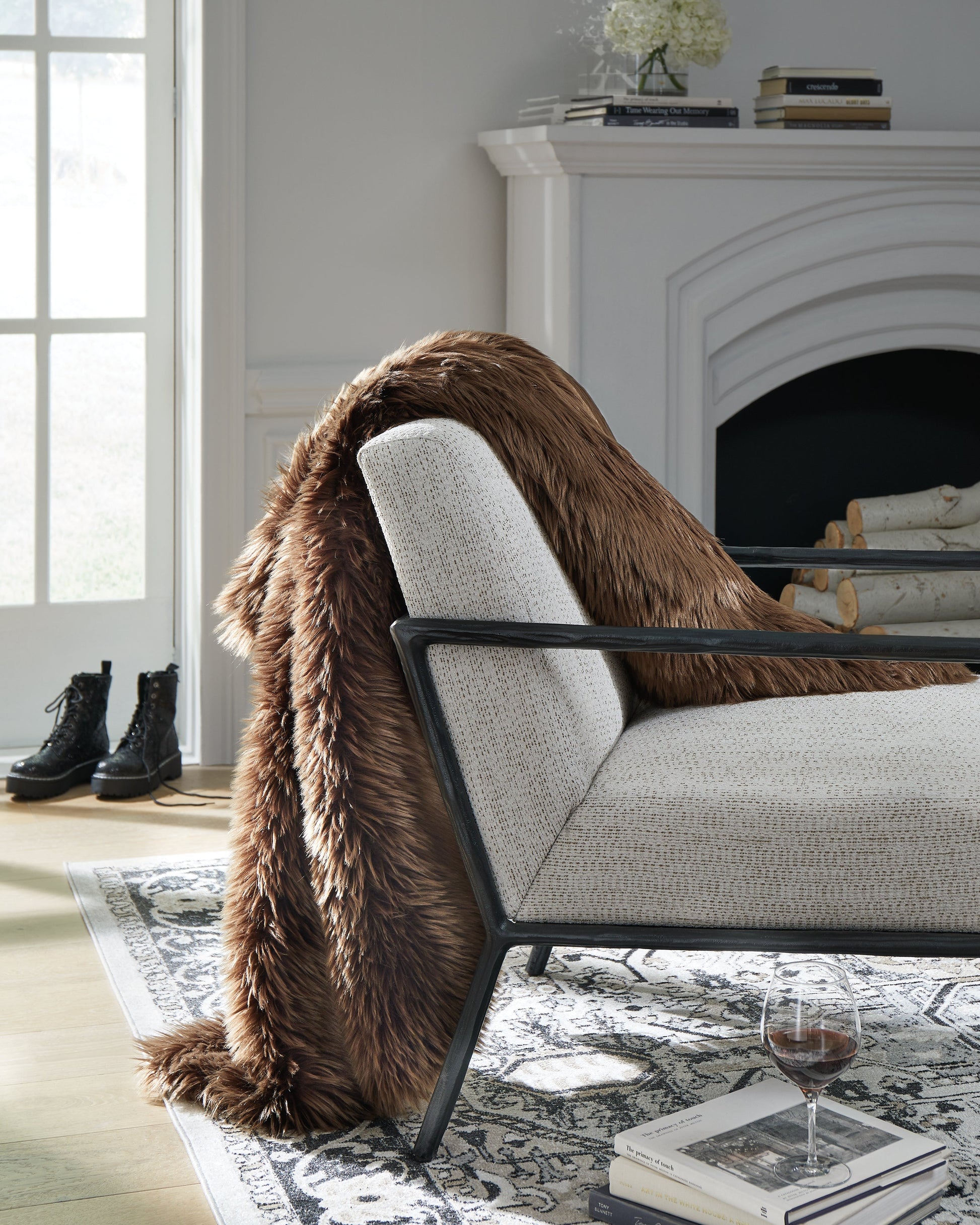 Bellethrone Brown Throw, Set of 3 - A1000987 - Luna Furniture - Dallas Store