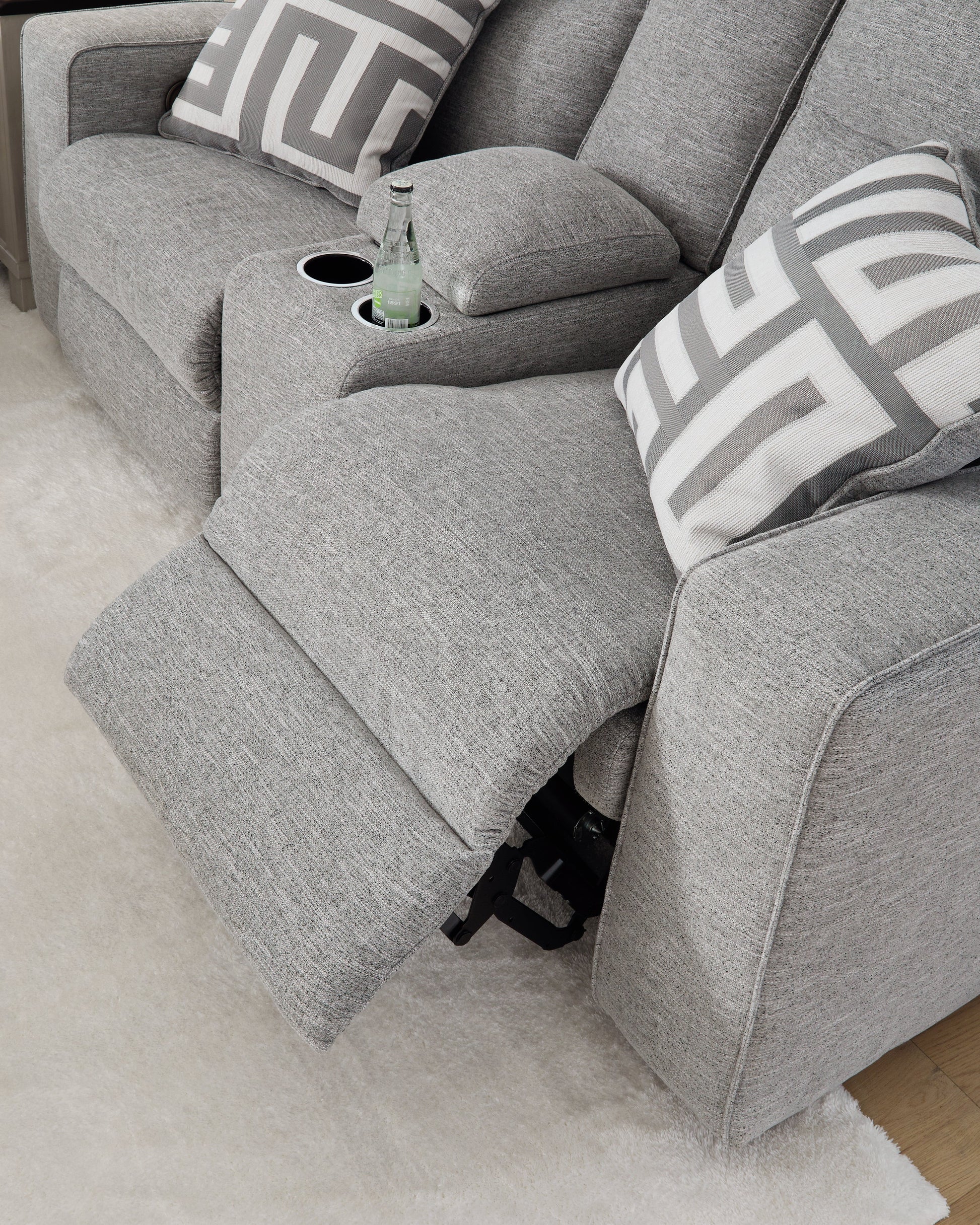 Biscoe Pewter Power Reclining Loveseat - 9050318 - Luna Furniture - Dallas Store
