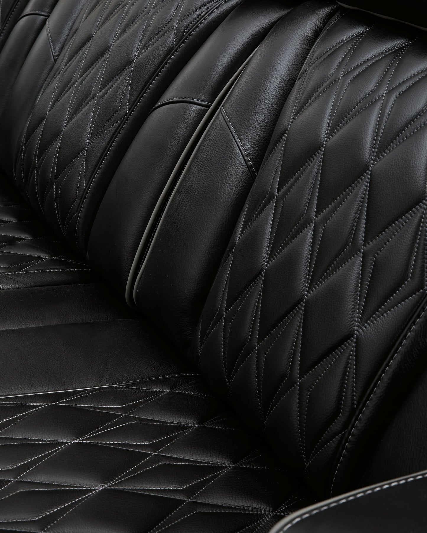 Boyington Black Power Reclining Sofa - U2710615 - Luna Furniture - Dallas Store