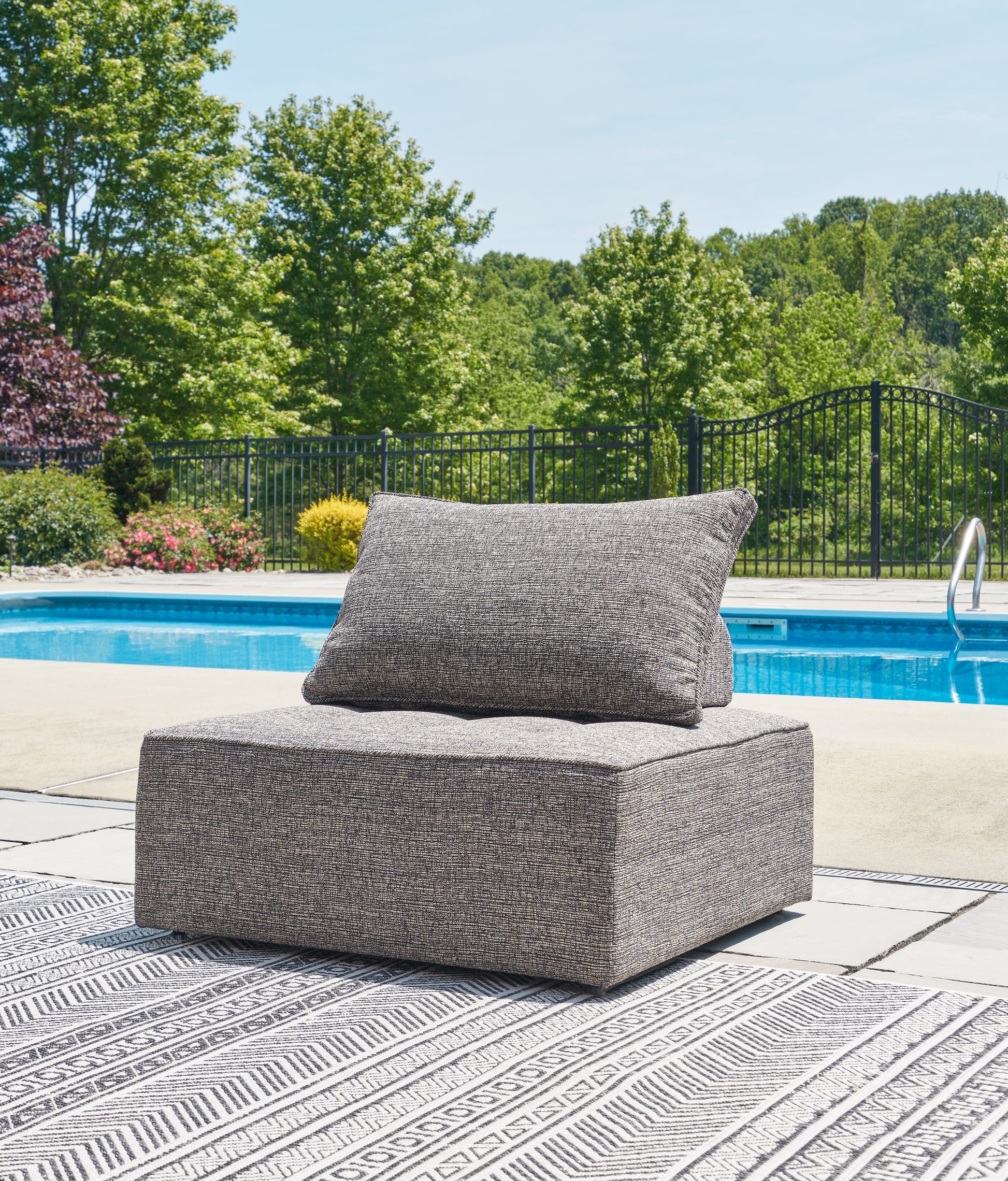Bree Zee Brown Outdoor Lounge Chair with Cushion - P160-821 - Luna Furniture - Dallas Store