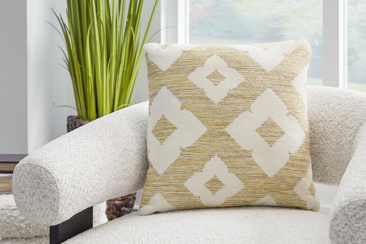 Brockner Next-Gen Nuvella Brown/Yellow Pillow (Set of 4) - A1900009 - Luna Furniture - Dallas Store