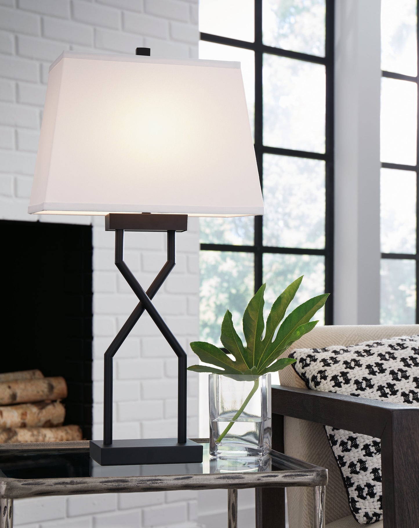 Brookthrone Black Table Lamp, Set of 2 - L204514 - Luna Furniture - Dallas Store