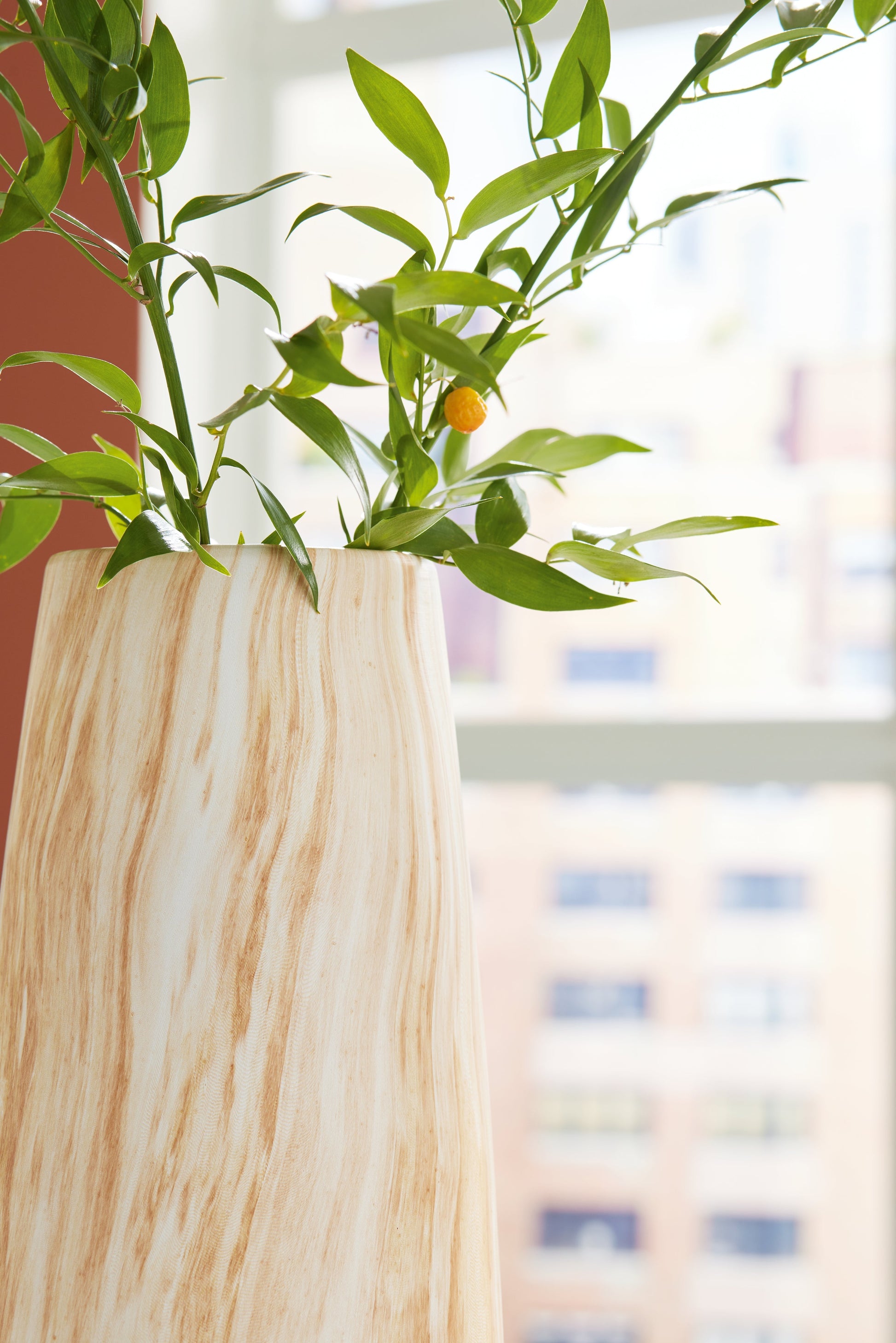 Cammen Tan/White Vase - A2000647 - Luna Furniture - Dallas Store