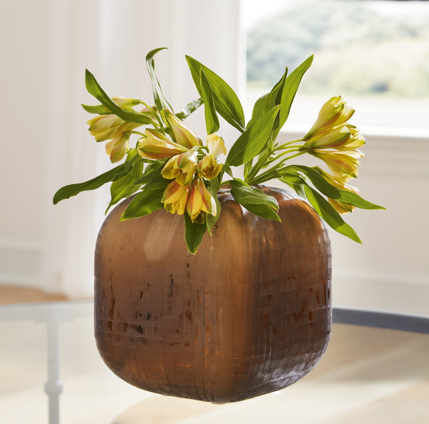 Capard Brown Vase - A2900003 - Luna Furniture - Dallas Store