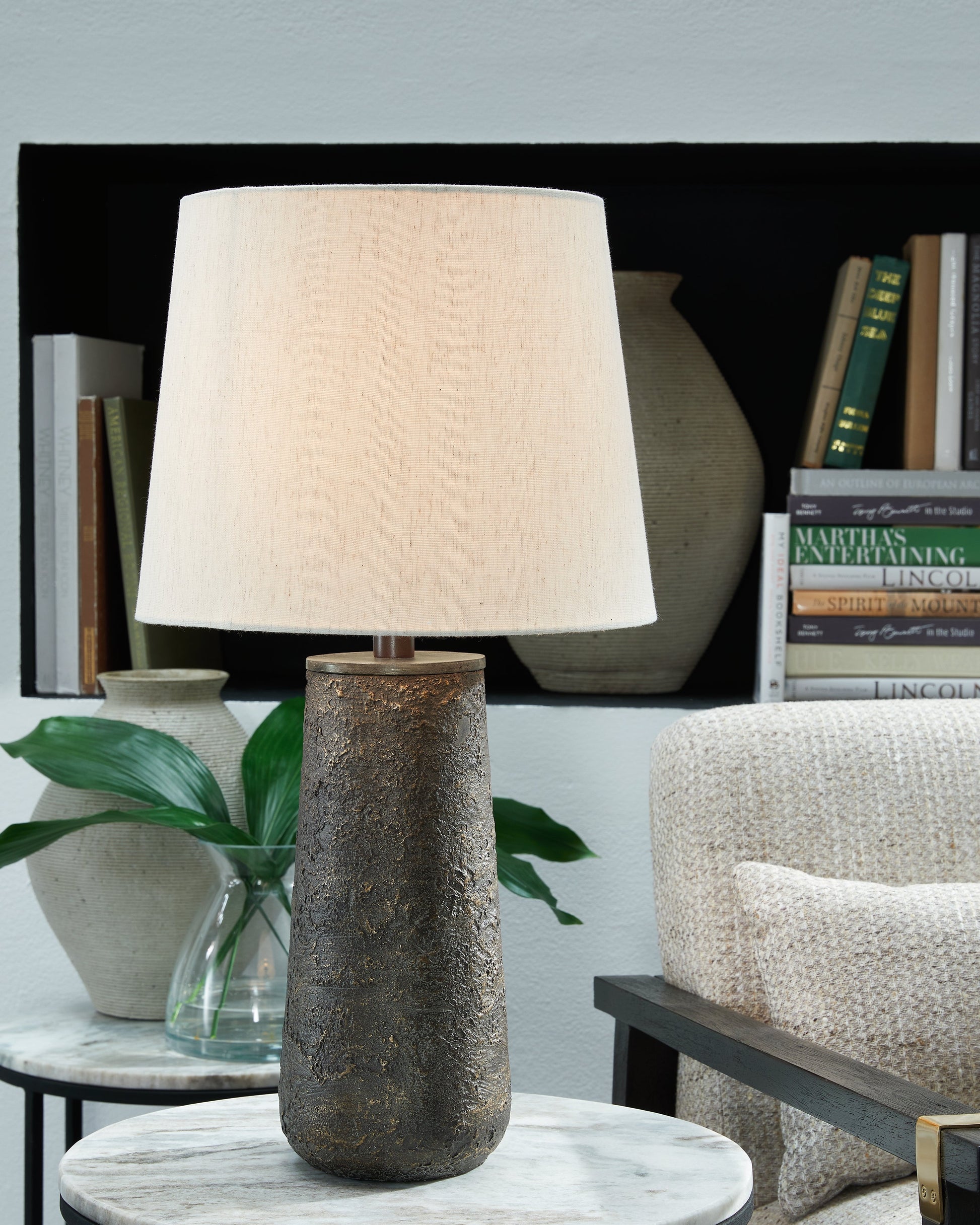 Chaston Antique Bronze Finish Table Lamp, Set of 2 - L204474 - Luna Furniture - Dallas Store