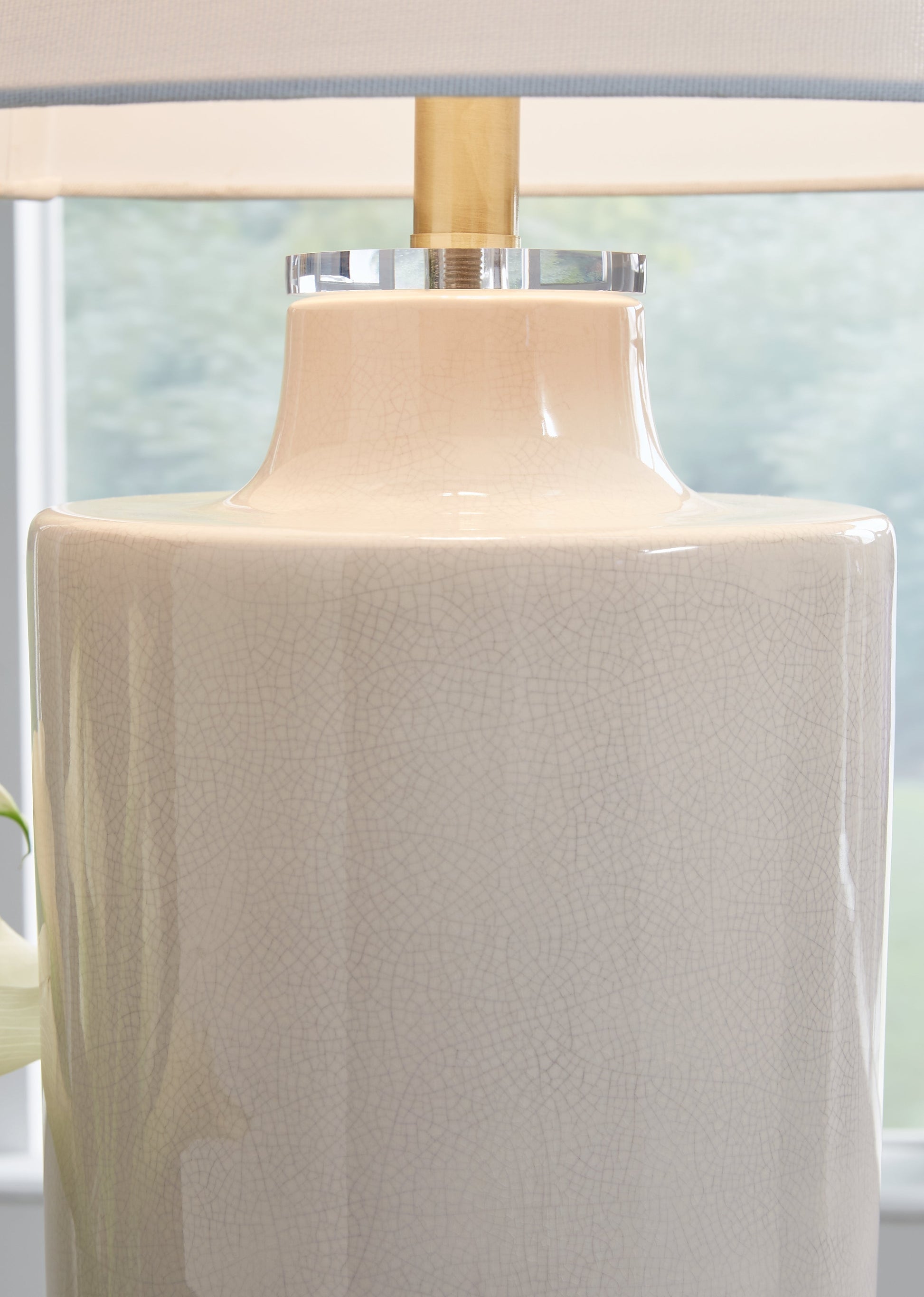 Cylener Off White Table Lamp - L100794 - Luna Furniture - Dallas Store