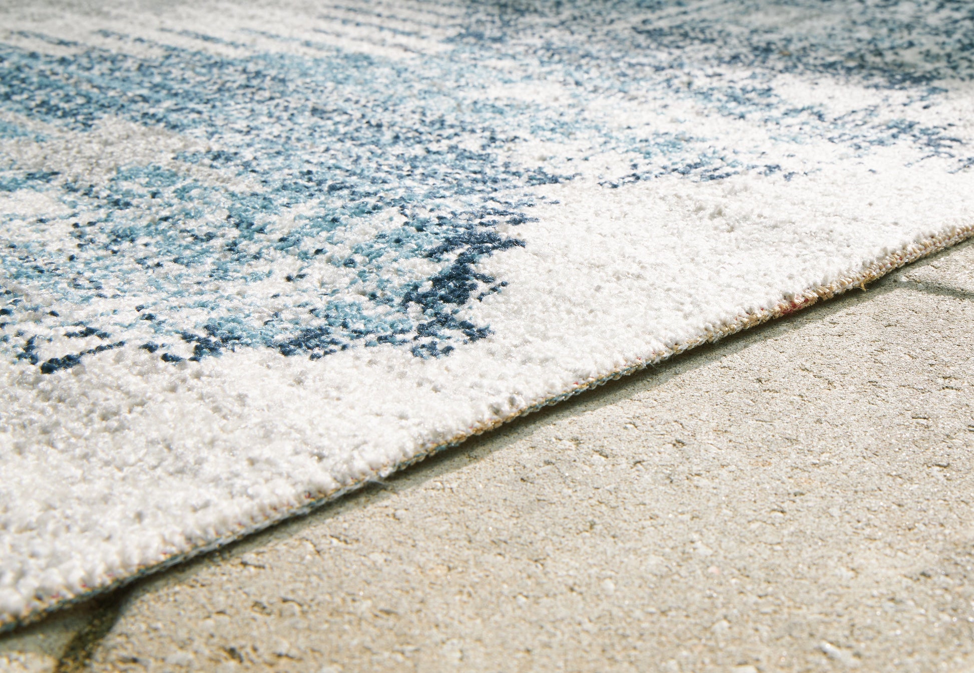 Daddridge Blue/Gray/Ivory 8' x 10' Rug - R900101 - Luna Furniture - Dallas Store