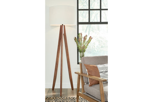 Dallson Brown Floor Lamp - L329011 - Luna Furniture - Dallas Store
