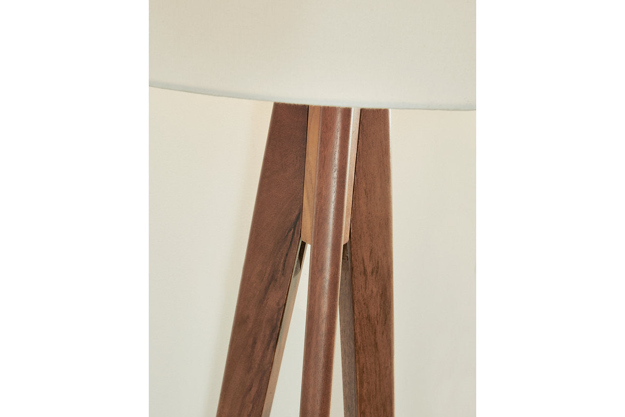 Dallson Brown Floor Lamp - L329011 - Luna Furniture - Dallas Store