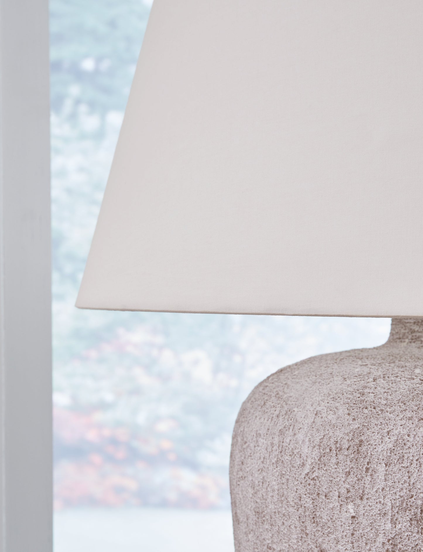 Danry Distressed Cream Table Lamp - L207454 - Luna Furniture - Dallas Store