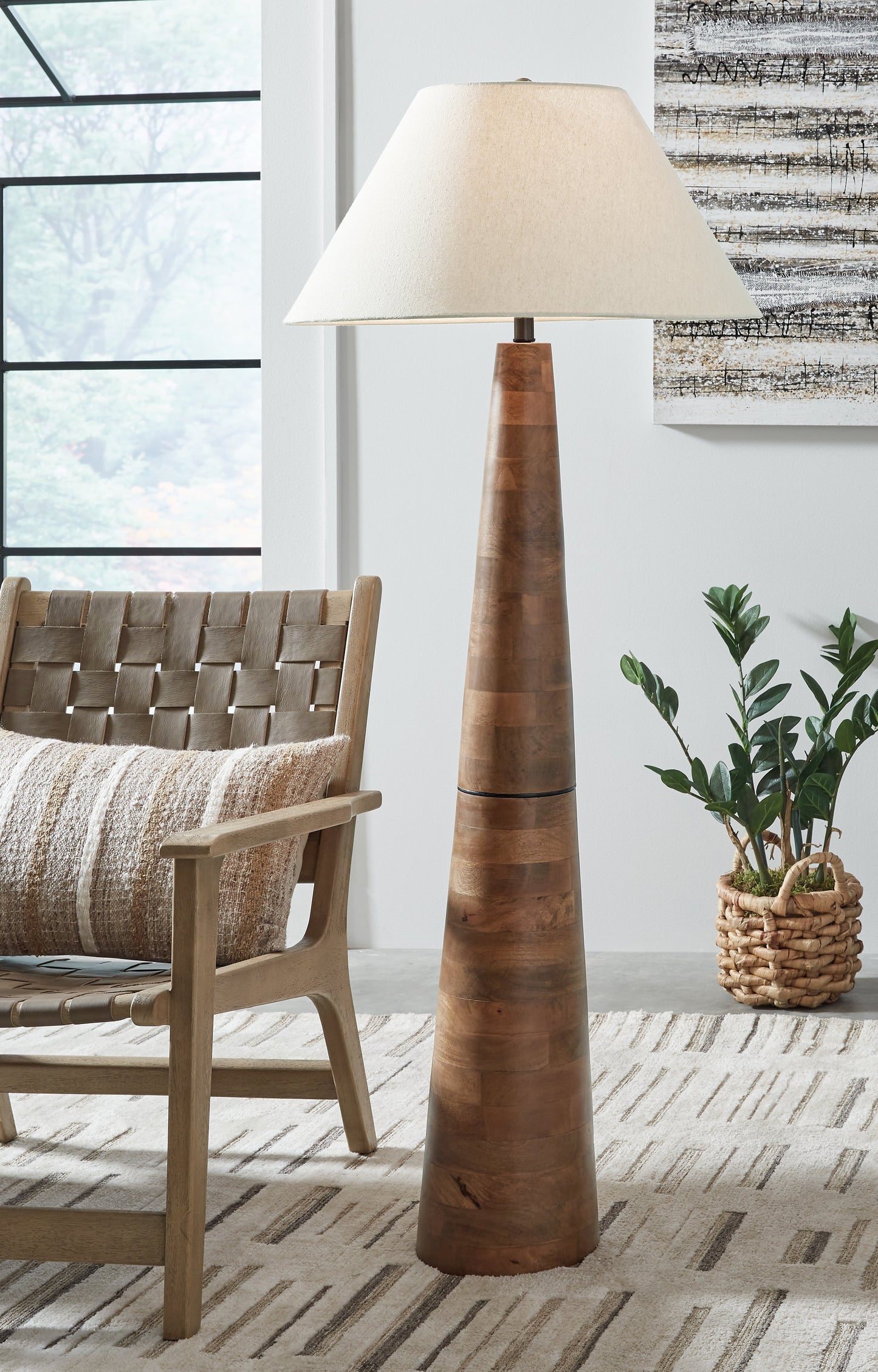 Danset Brown Floor Lamp - L329101 - Luna Furniture - Dallas Store