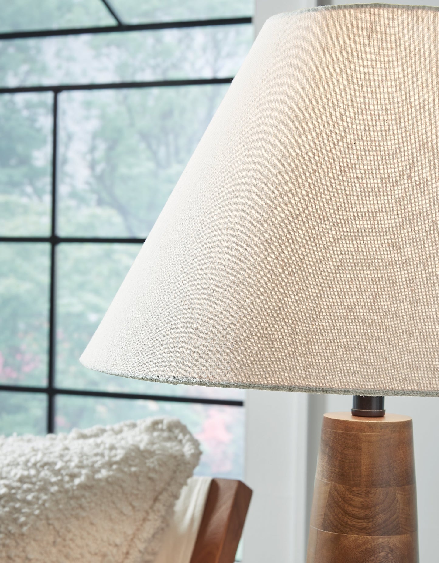 Danset Brown Table Lamp - L329104 - Luna Furniture - Dallas Store