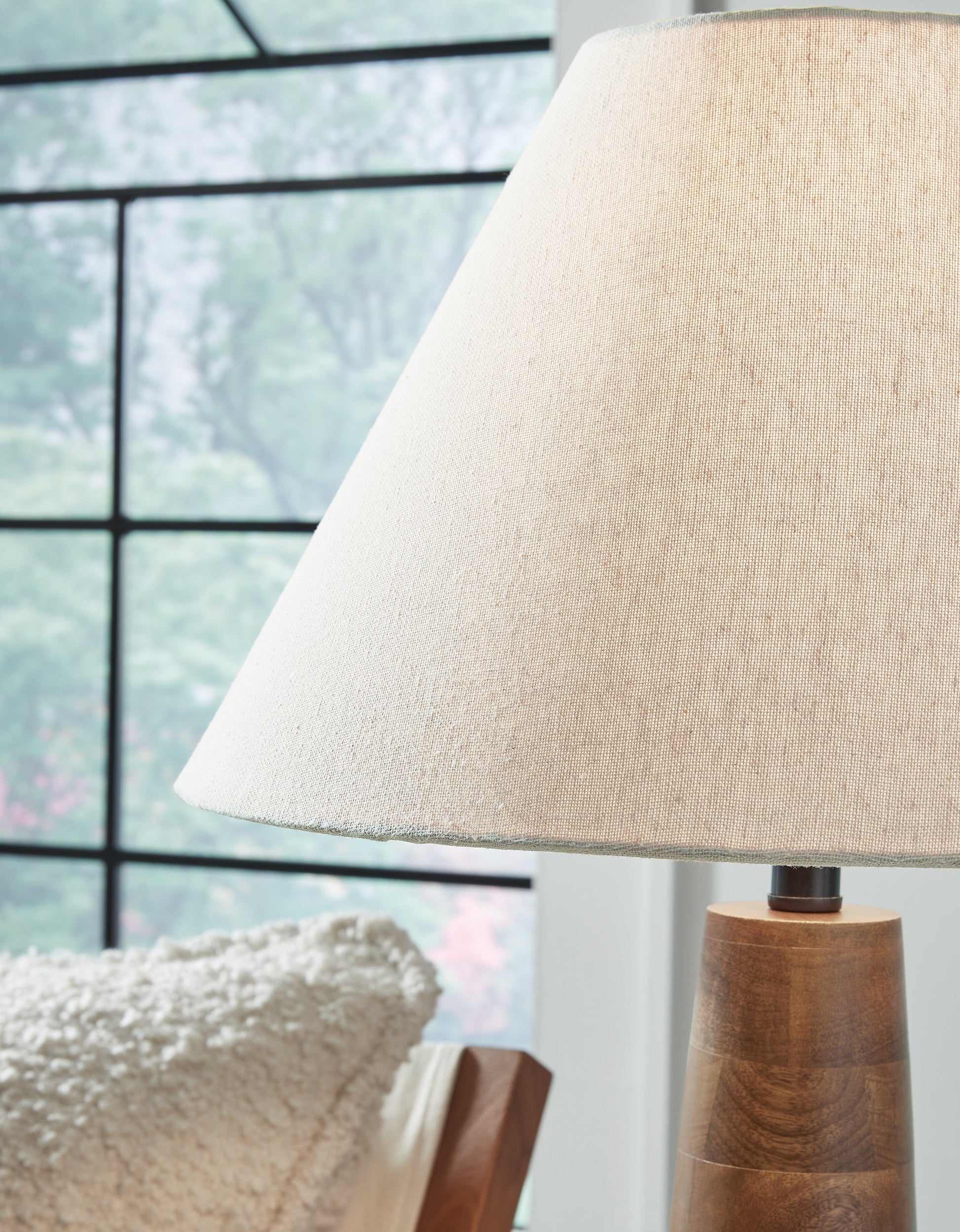 Danset Brown Table Lamp - L329104 - Luna Furniture - Dallas Store