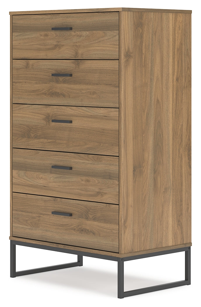 Deanlow Honey Chest of Drawers - EB1866-245 - Luna Furniture - Dallas Store