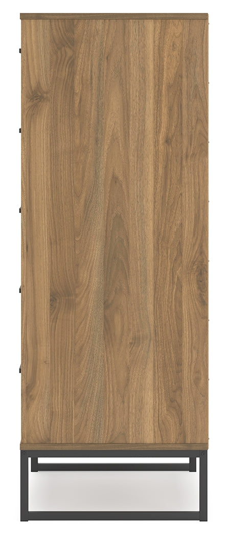 Deanlow Honey Chest of Drawers - EB1866-245 - Luna Furniture - Dallas Store