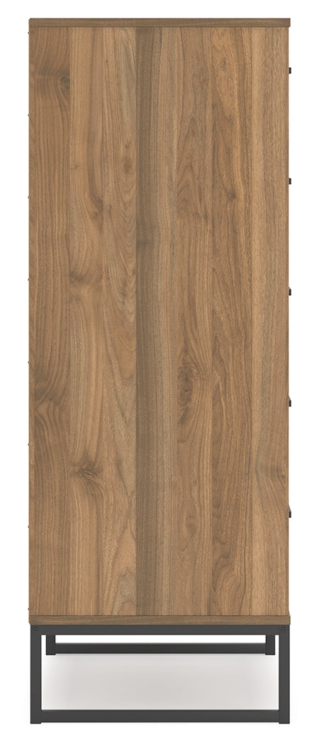 Deanlow Honey Chest of Drawers - EB1866-245 - Luna Furniture - Dallas Store
