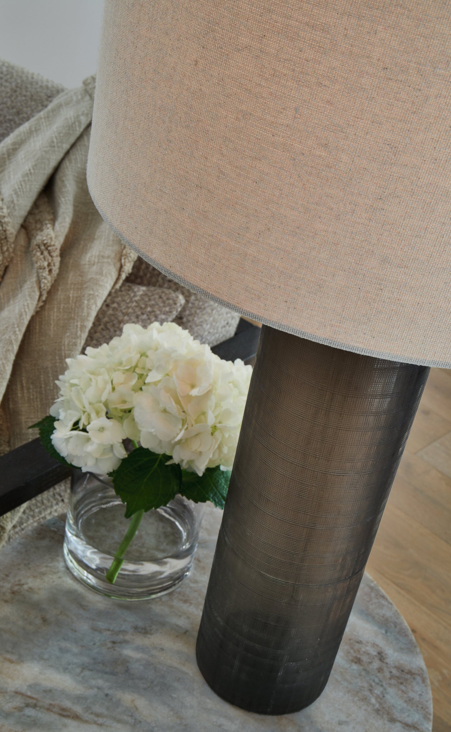 Dingerly Brown Table Lamp - L430824 - Luna Furniture - Dallas Store