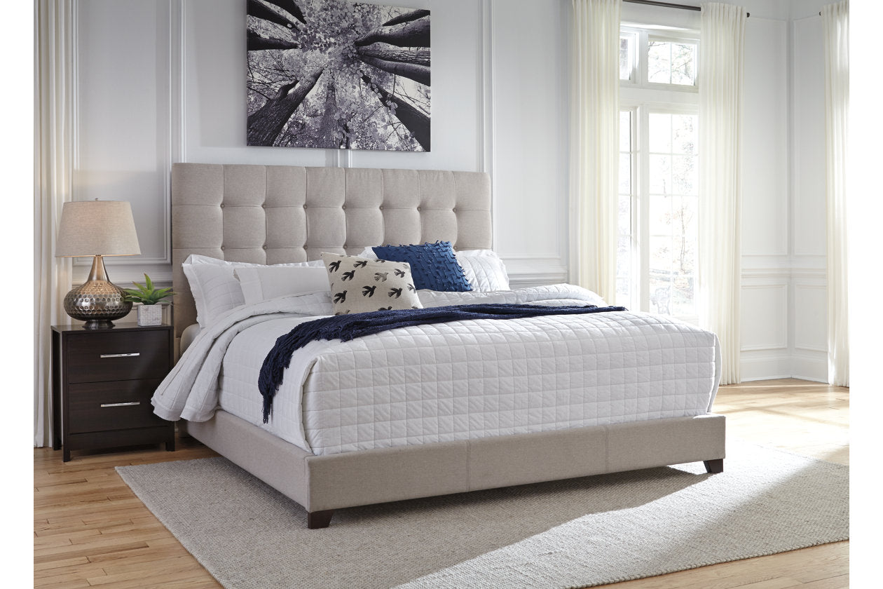 Dolante Beige King Upholstered Bed - B130-582 - Luna Furniture - Dallas Store