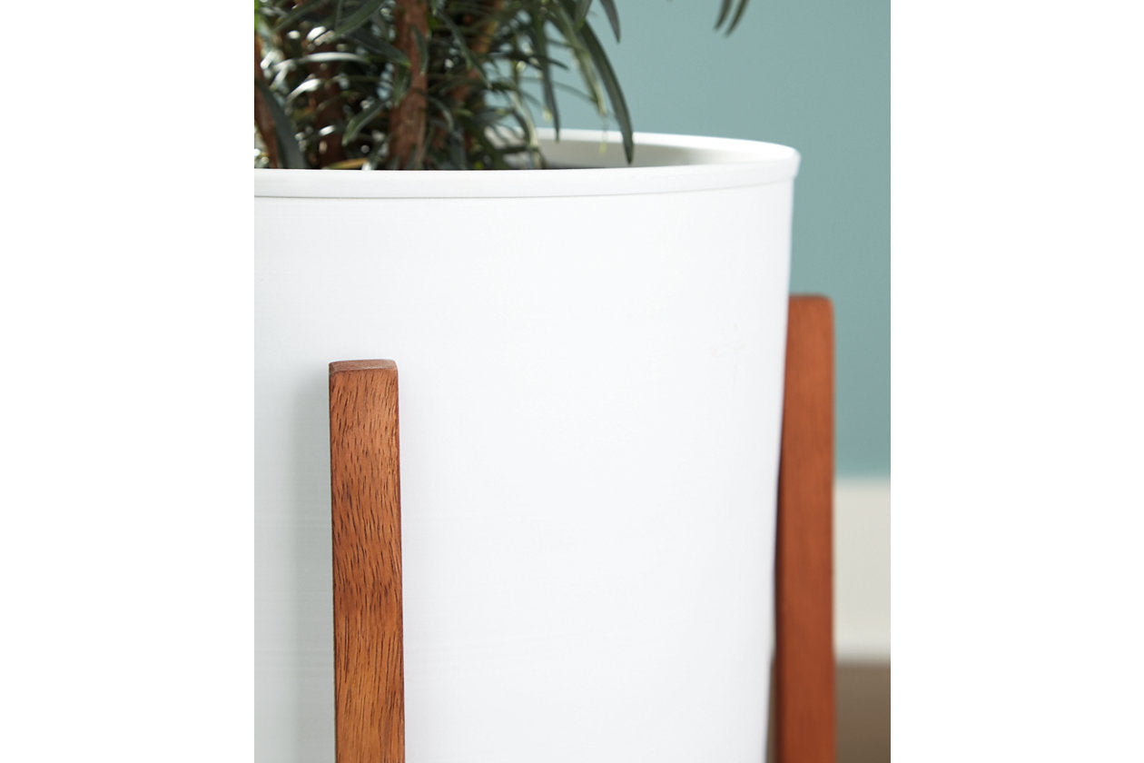 Dorcey White/Brown Planter, Set of 2 - A2000427 - Luna Furniture - Dallas Store