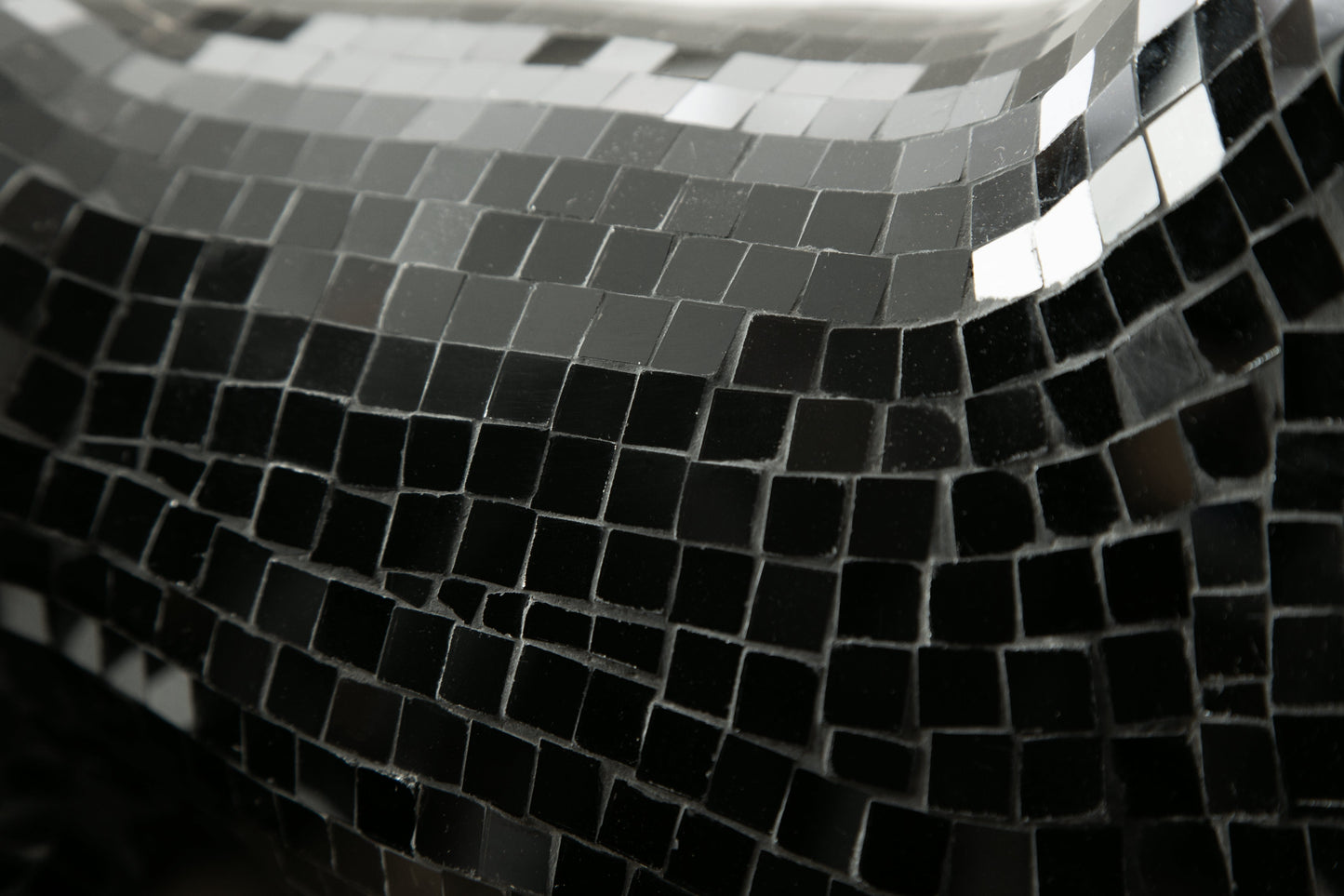 Drice Black Sculpture - A2000419 - Luna Furniture - Dallas Store