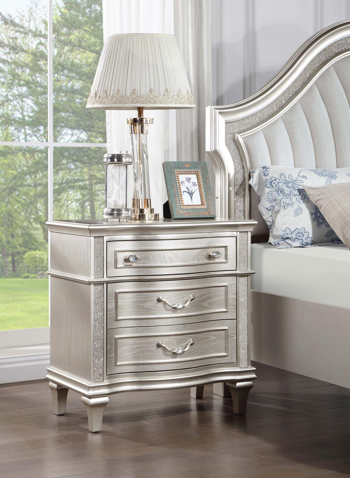 Evangeline 3-Drawer Nightstand Silver Oak - 223392 - Luna Furniture - Dallas Store