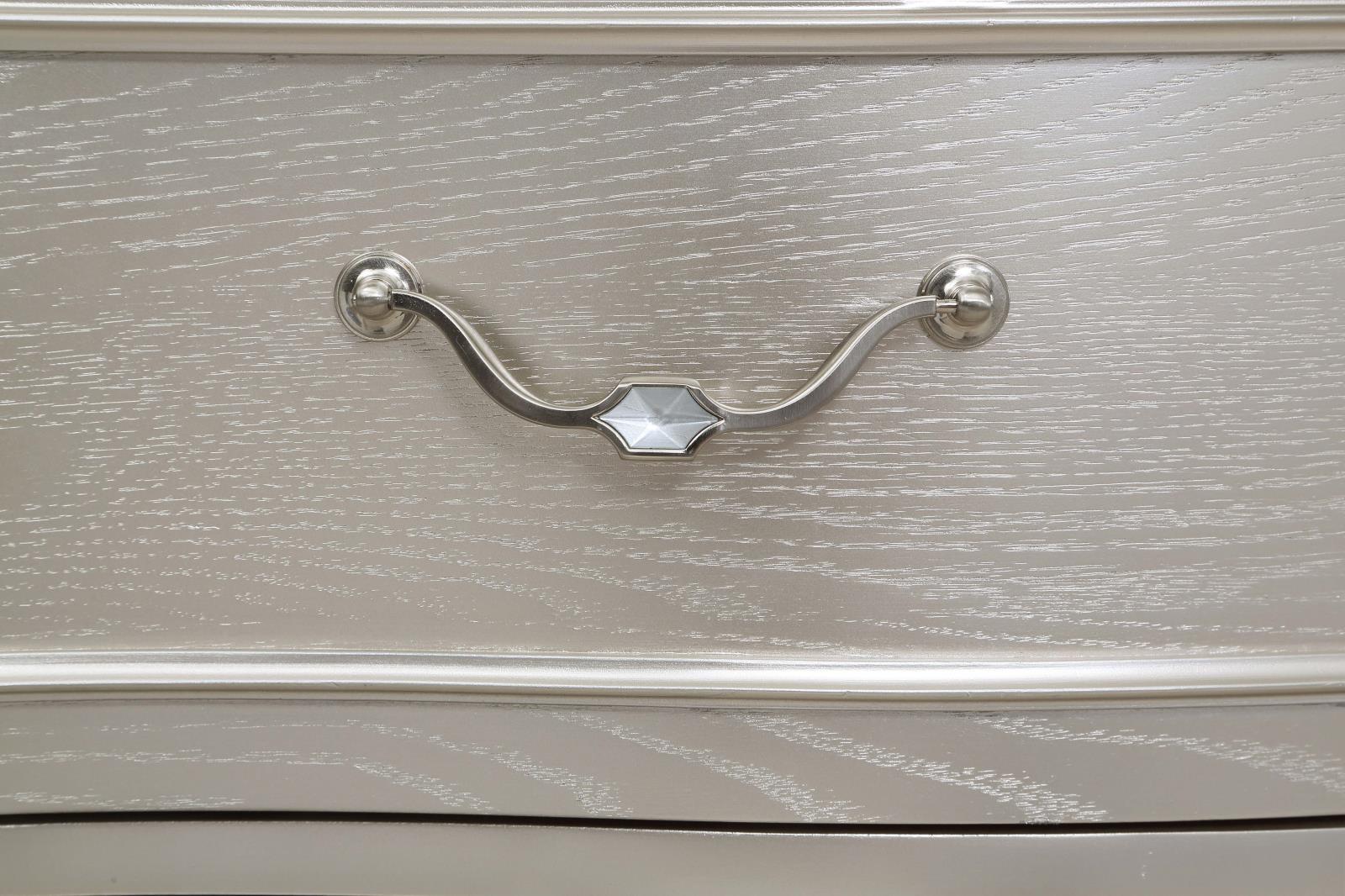 Evangeline Silver Oak 6-Drawer Chest - 223395 - Luna Furniture - Dallas Store