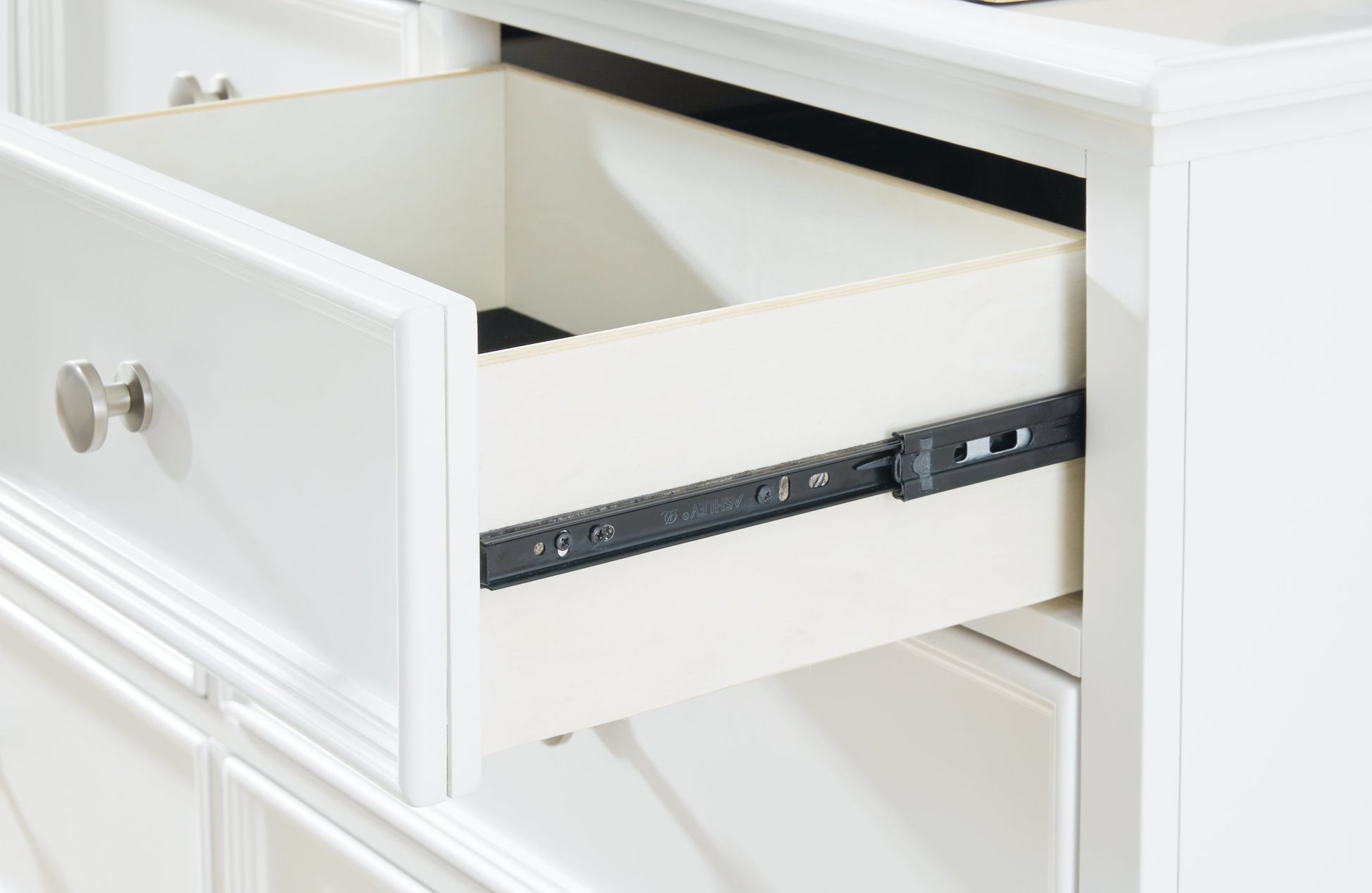 Fortman White Dresser - B680-31 - Luna Furniture - Dallas Store