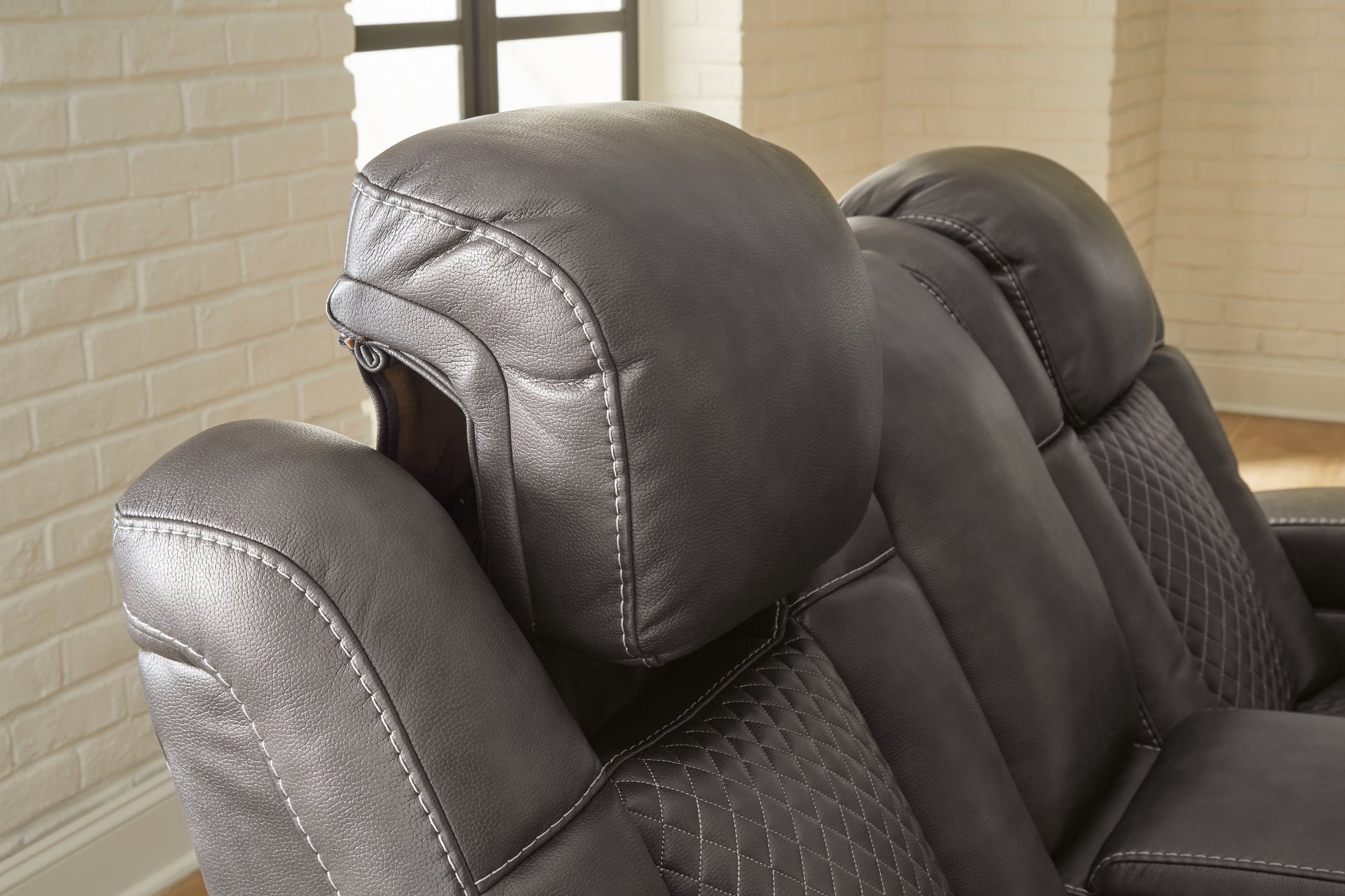 Fyne-Dyme Shadow Power Reclining Loveseat with Console - 3660218 - Luna Furniture - Dallas Store