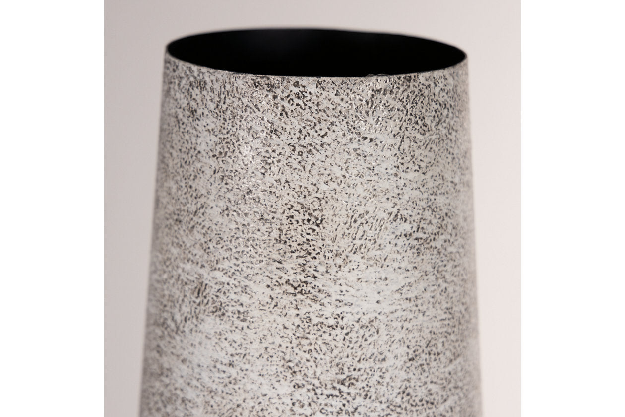 Fynn Antique White Vase - A2000517 - Luna Furniture - Dallas Store