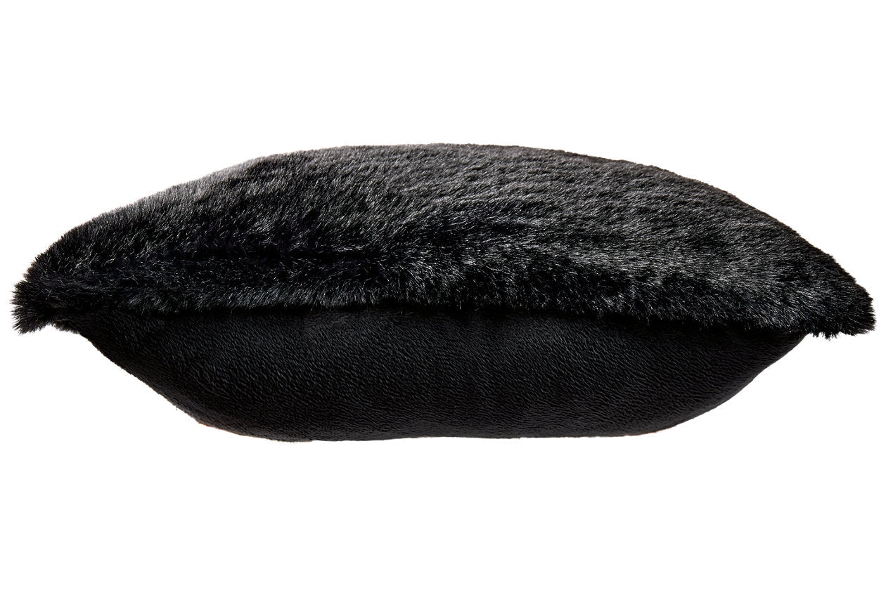 Gariland Black Pillow, Set of 4 - A1000867 - Luna Furniture - Dallas Store