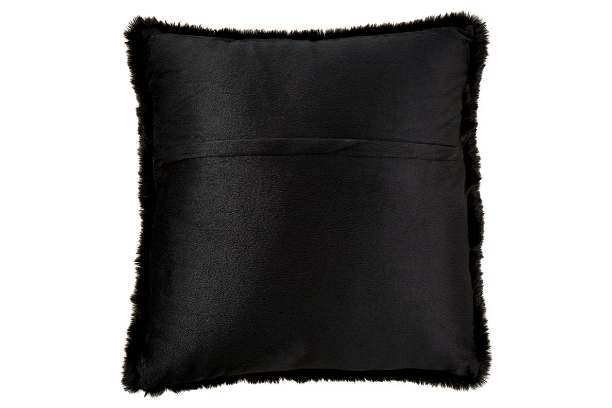 Gariland Black Pillow, Set of 4 - A1000867 - Luna Furniture - Dallas Store