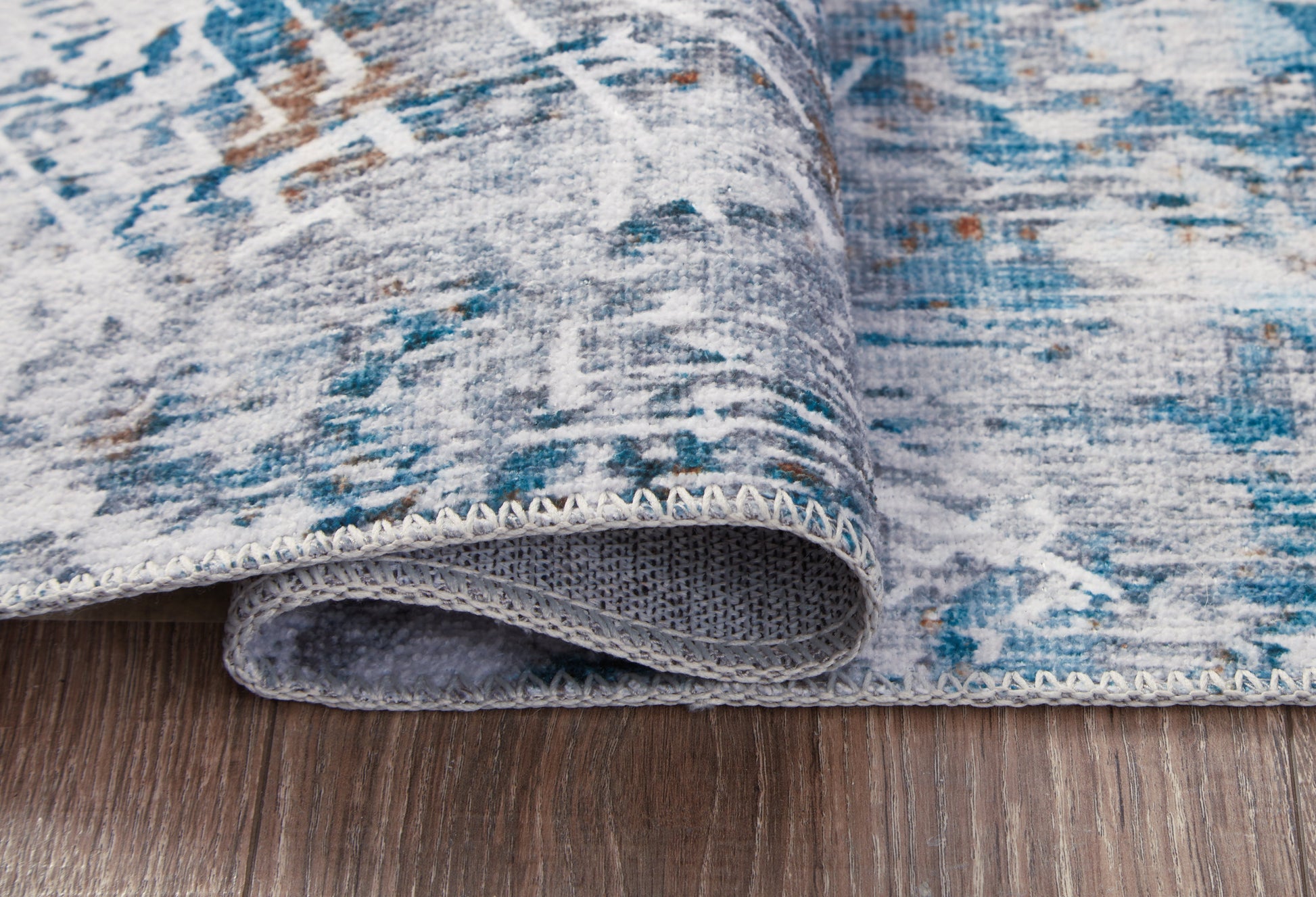 Garyard Multi 5' x 7' Rug - R405772 - Luna Furniture - Dallas Store