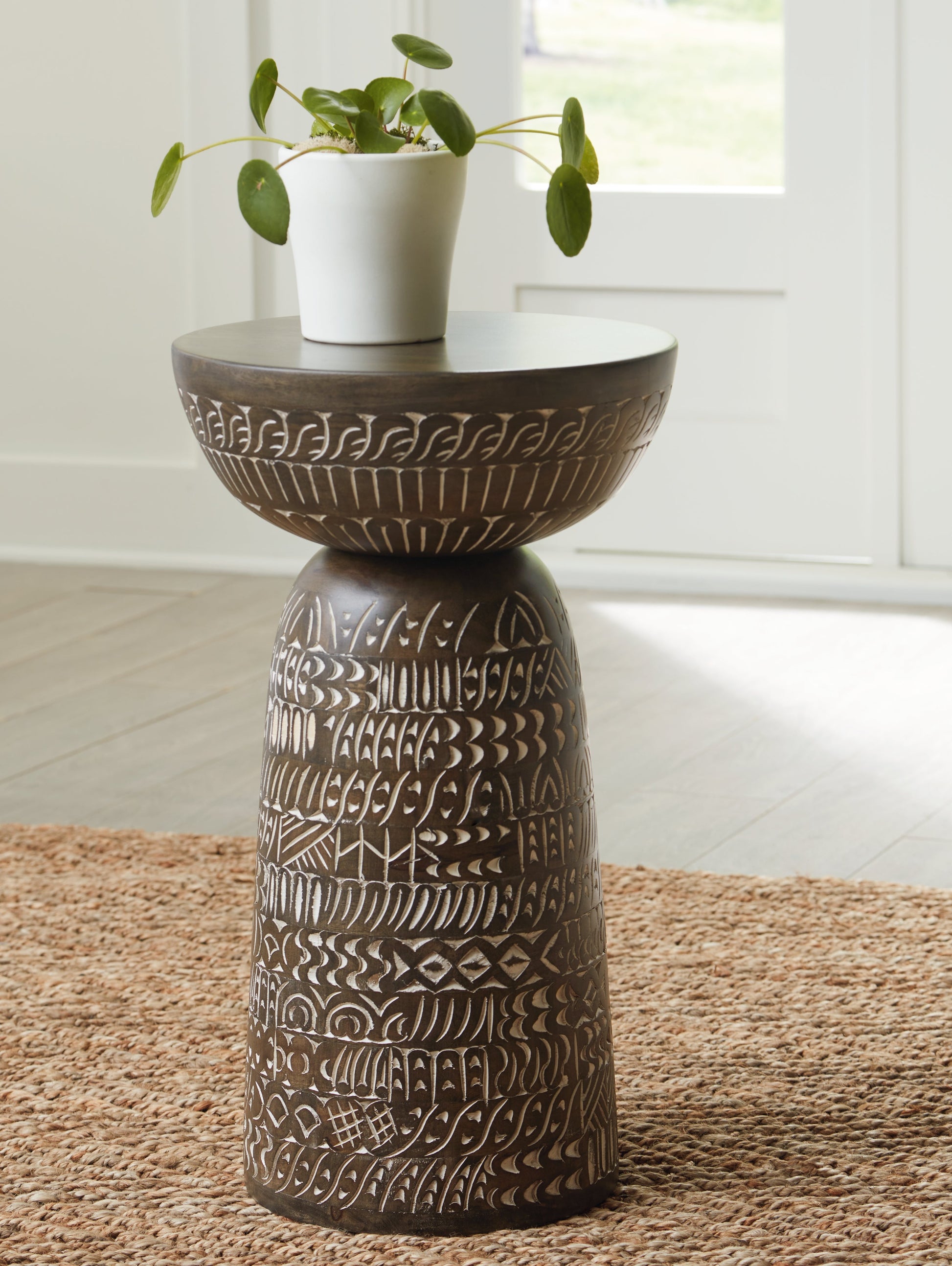 Hadcher Cream/Brown Accent Table - A4000622 - Luna Furniture - Dallas Store