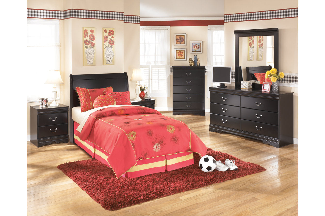 Huey Vineyard Black Chest of Drawers - B128-46 - Luna Furniture - Dallas Store