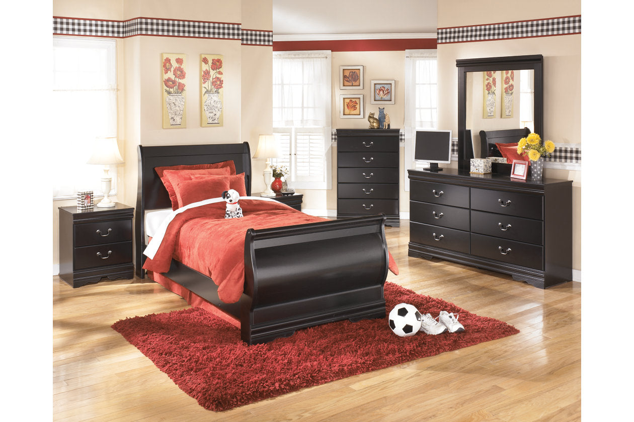 Huey Vineyard Black Chest of Drawers - B128-46 - Luna Furniture - Dallas Store