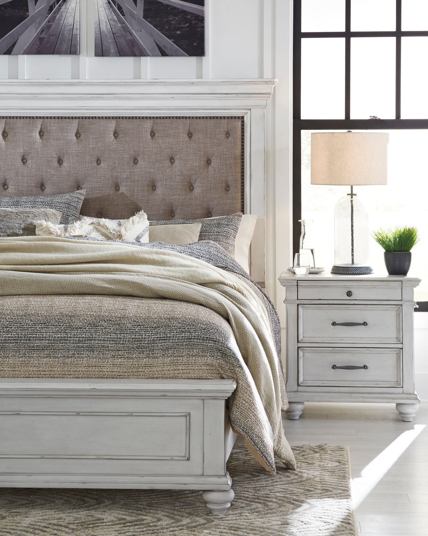 Kanwyn Whitewash Upholstered Panel Bedroom Set - SET | B777-54 | B777-157 | B777-96 | B777-46 | B777-93 - Luna Furniture - Dallas Store